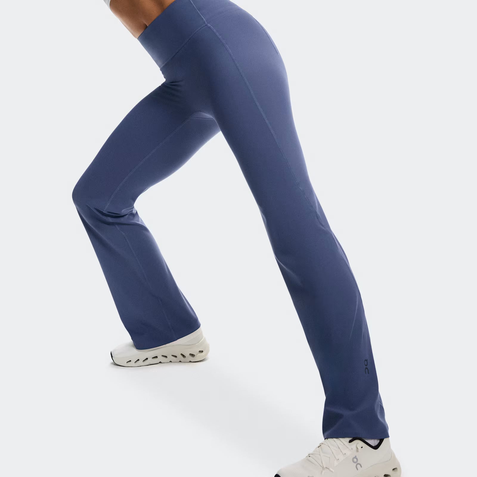 On Studio Leggings Flared Acai (Women'S)