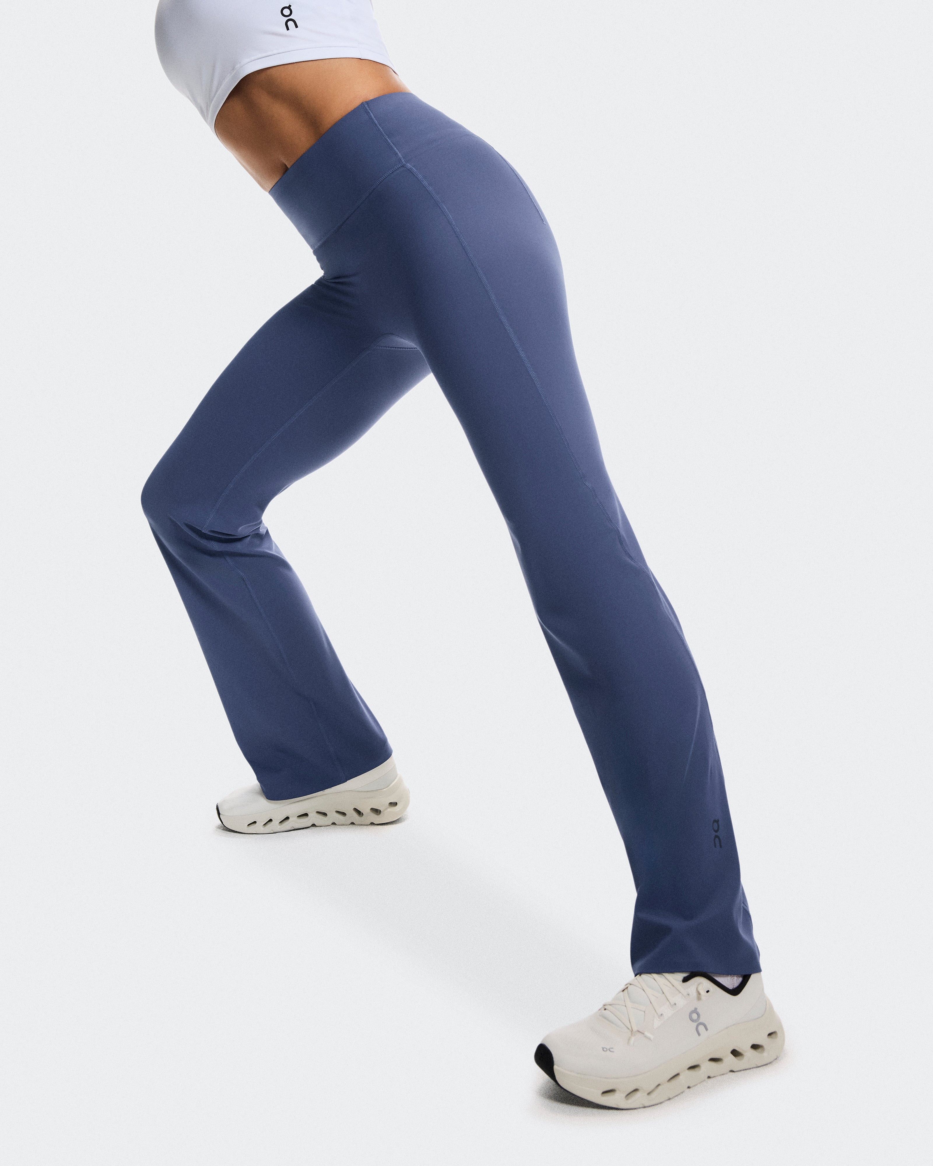 On Studio Flared Tights 32" Acai (Women'S)