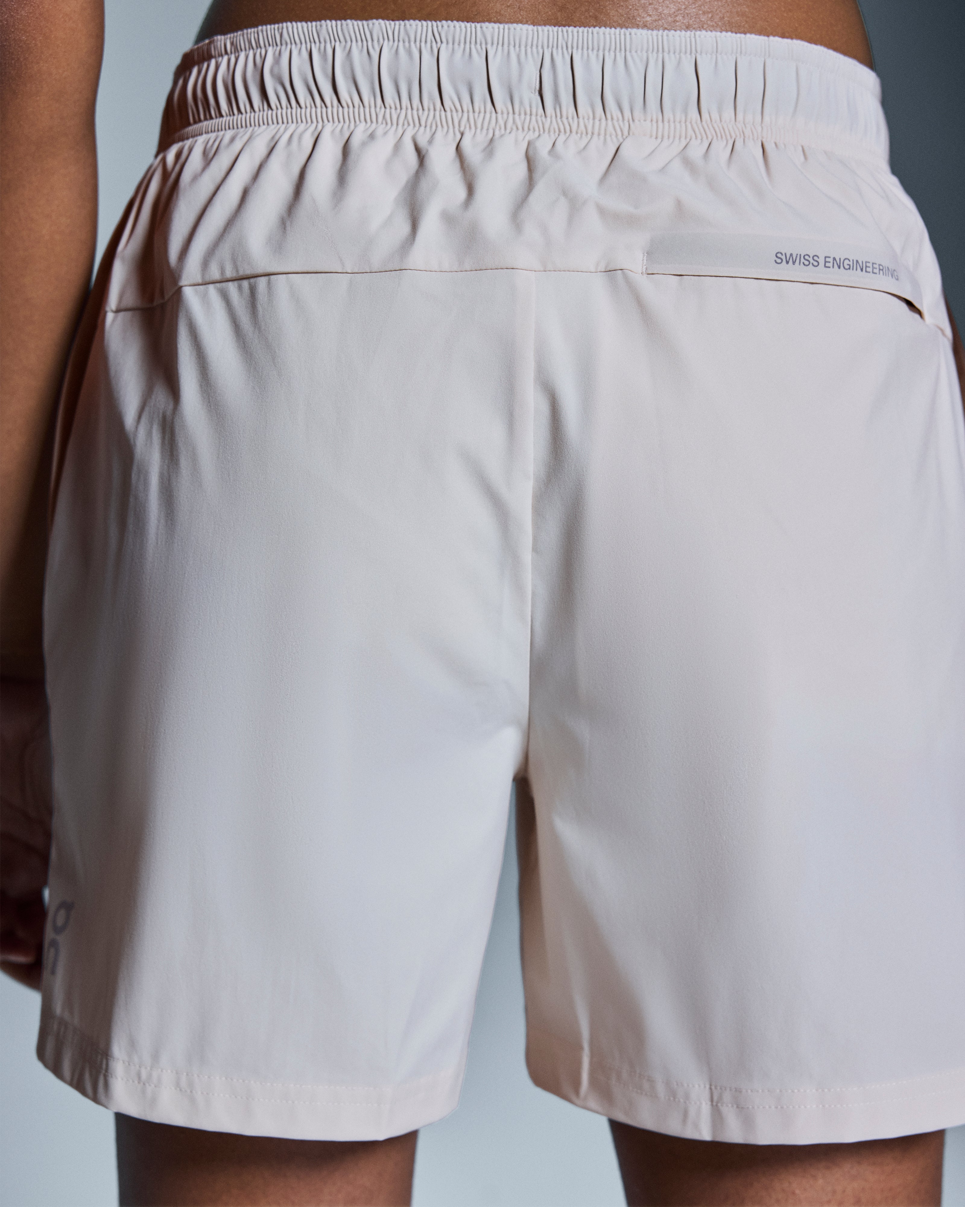 on 5" core shorts Sand (Women's)
