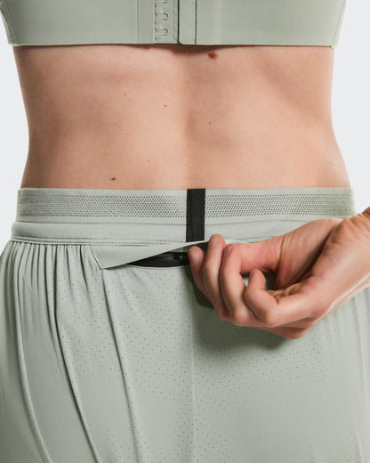 On 5" Performance Shorts Tin (Women'S)