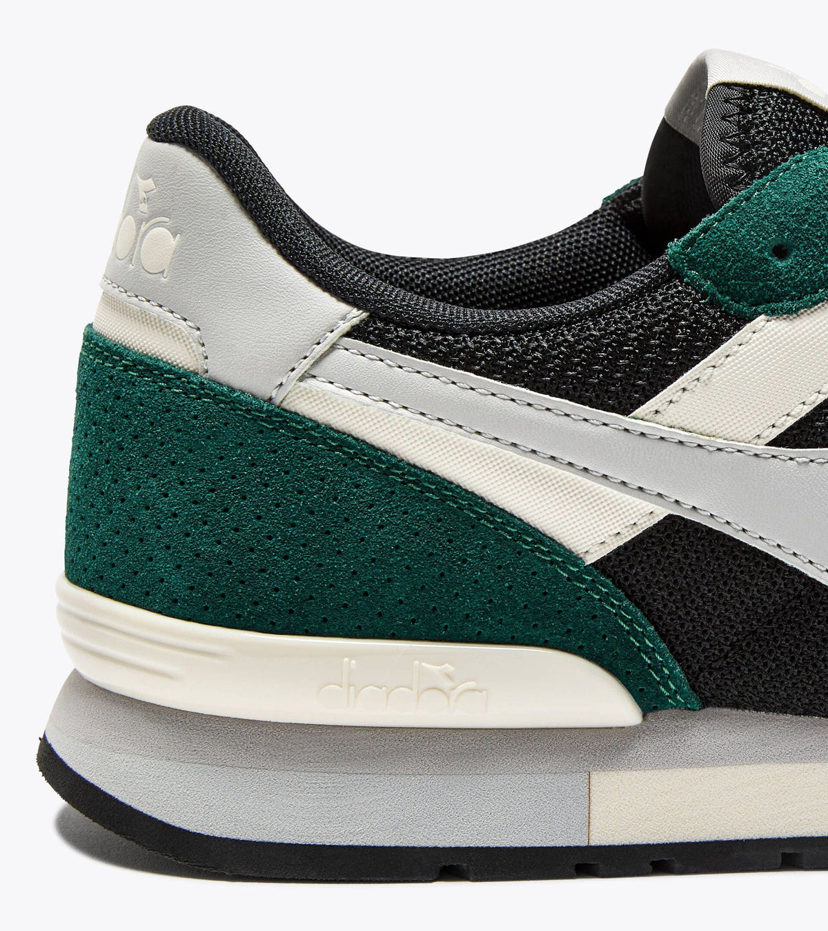 Diadora Camaro M2 Black /Rain Forest