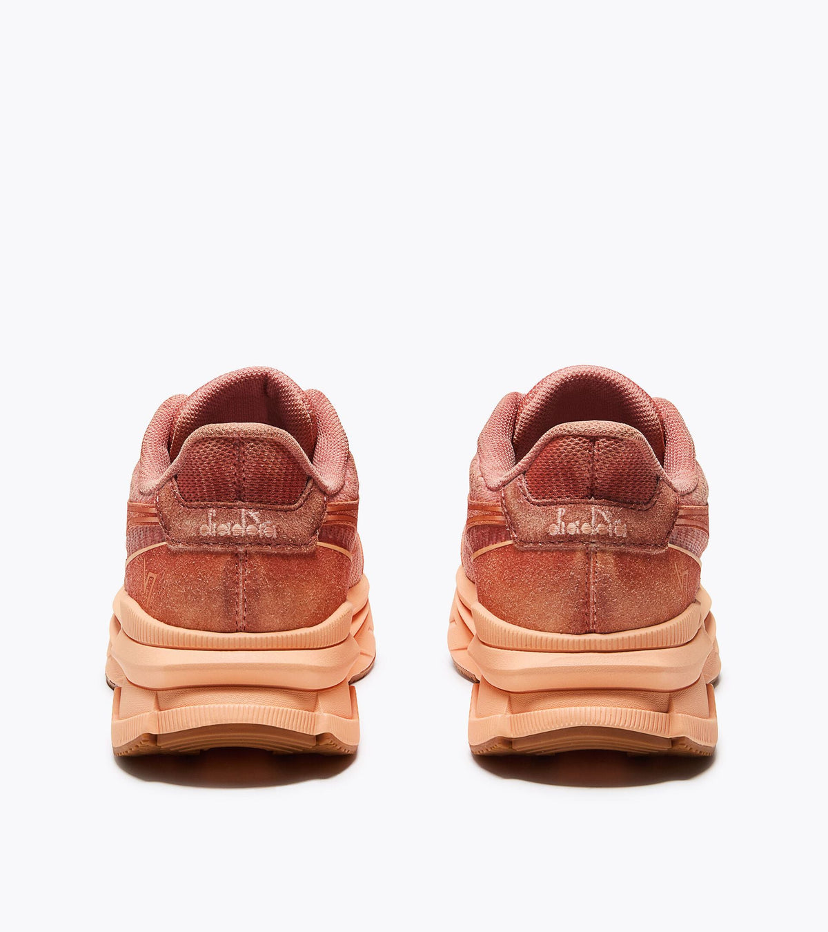 Diadora V7000 Dip Dye Shell Coral