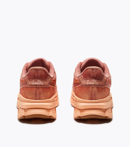 Diadora V7000 Dip Dye Shell Coral