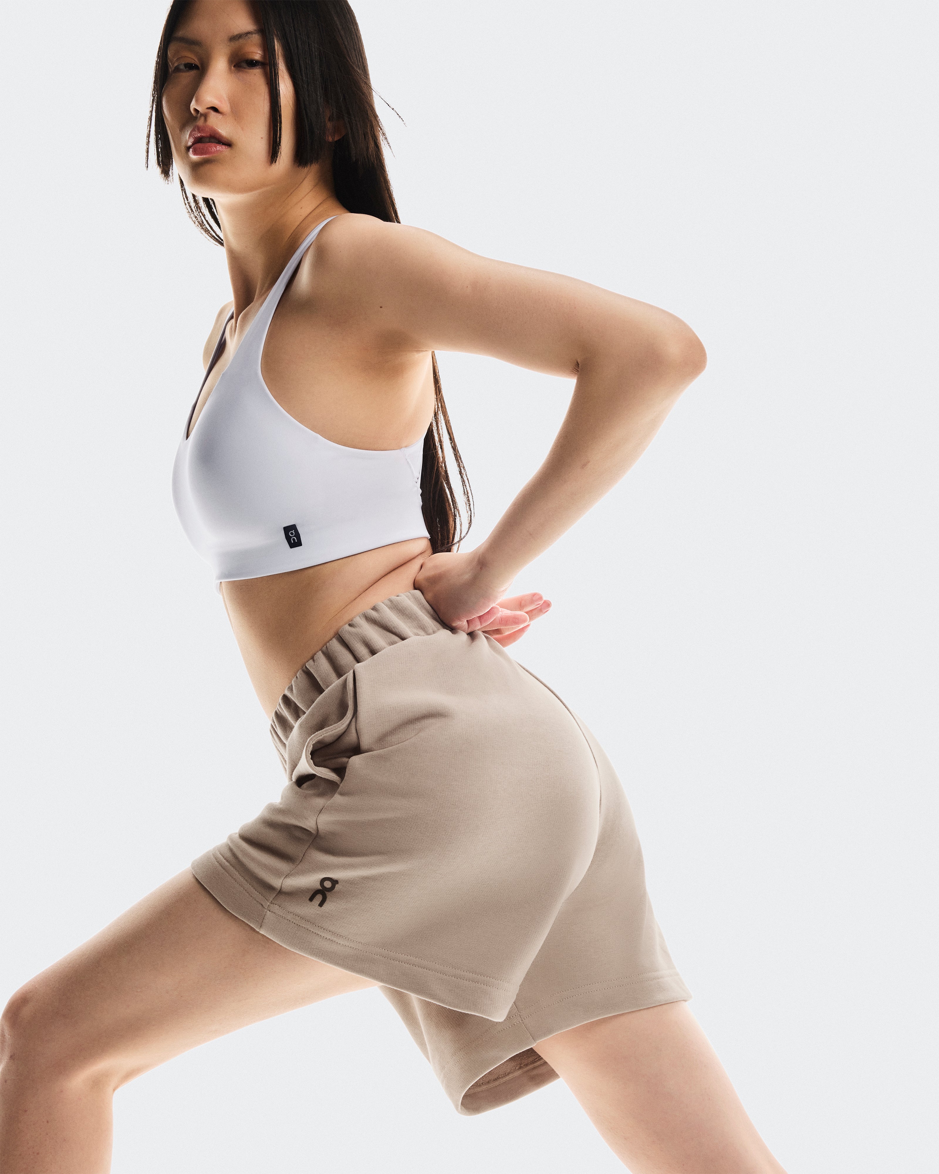 On Club Shorts Desert (Women's)