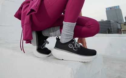 Oofos Women's Lace-Up Shoe White & Black