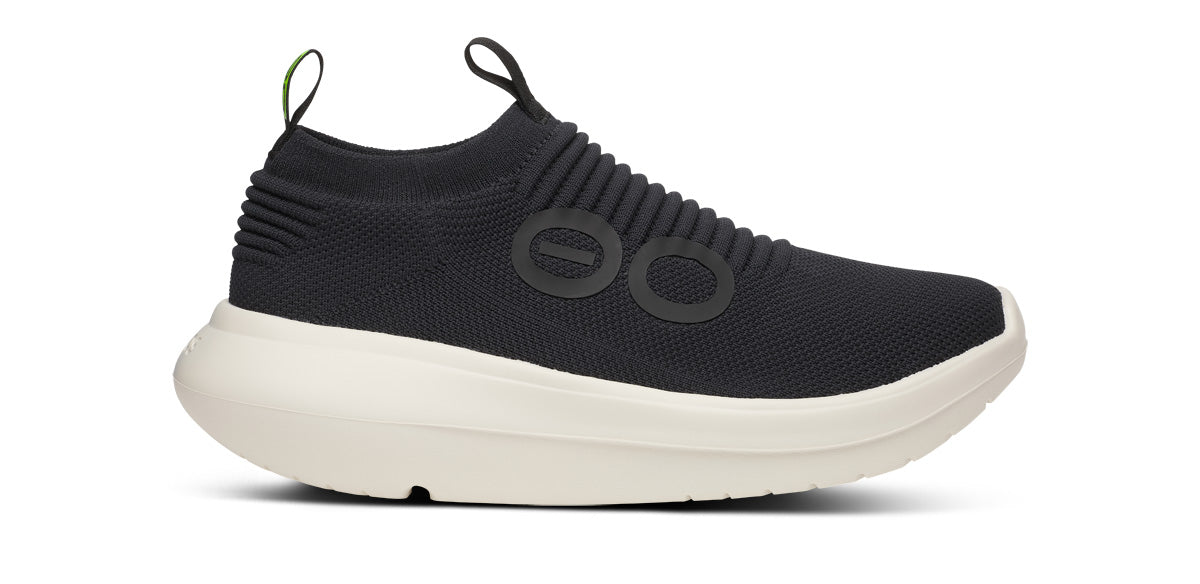 Oofos Men's Slip-On Shoe Chalk & Black