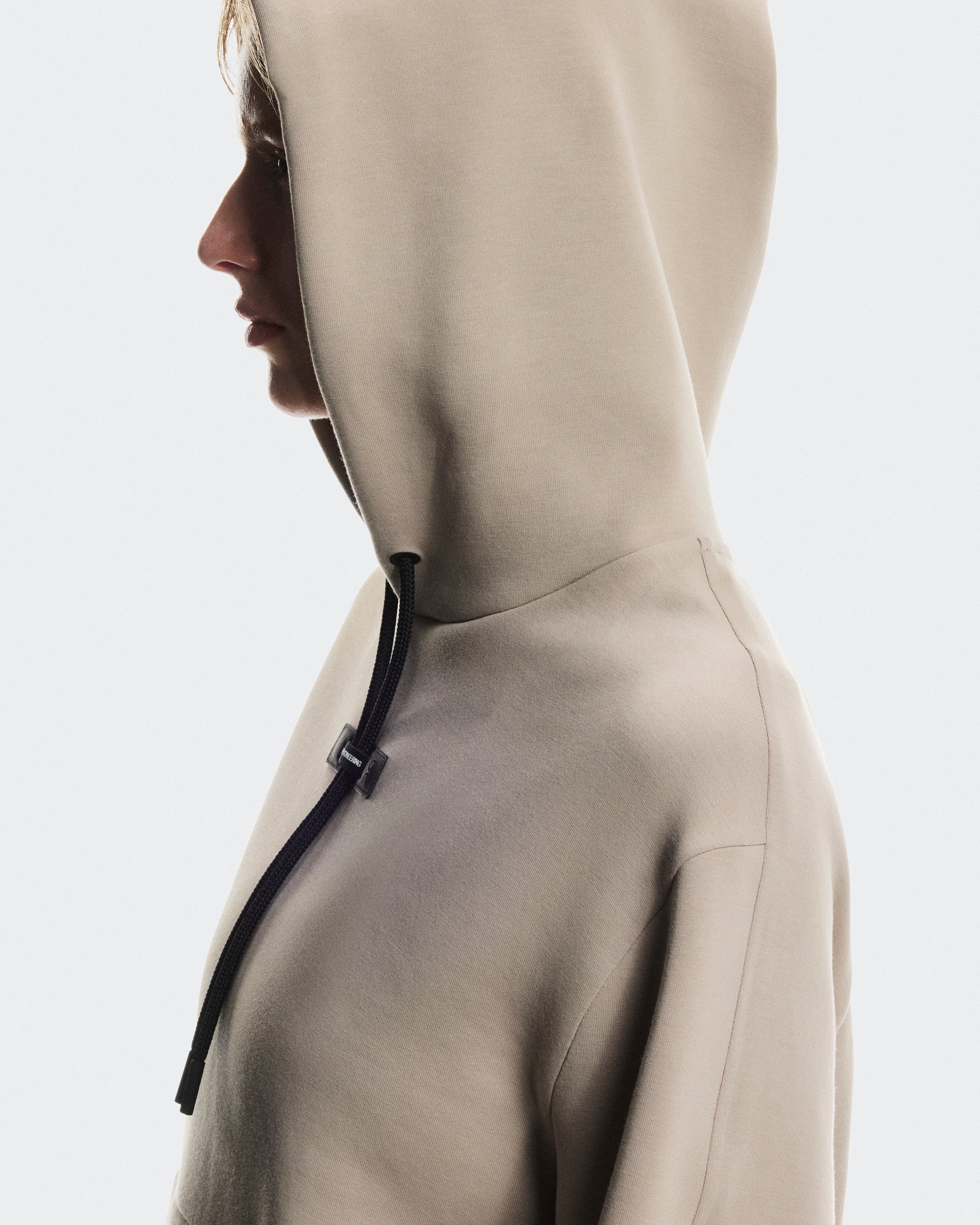 On Focus Tech Hoodie Desert (Women'S)