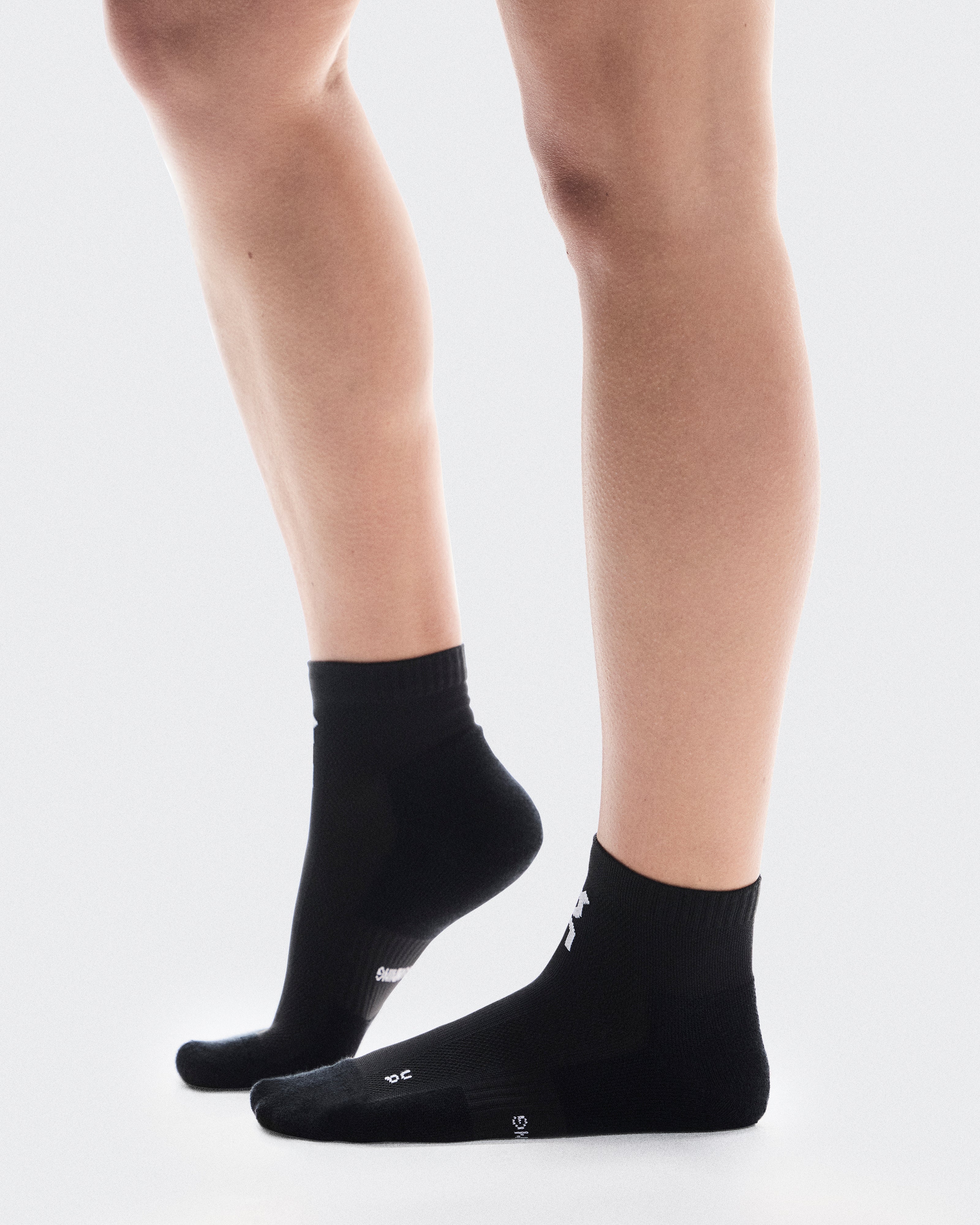 On Core Run Sock Mid 2P Black