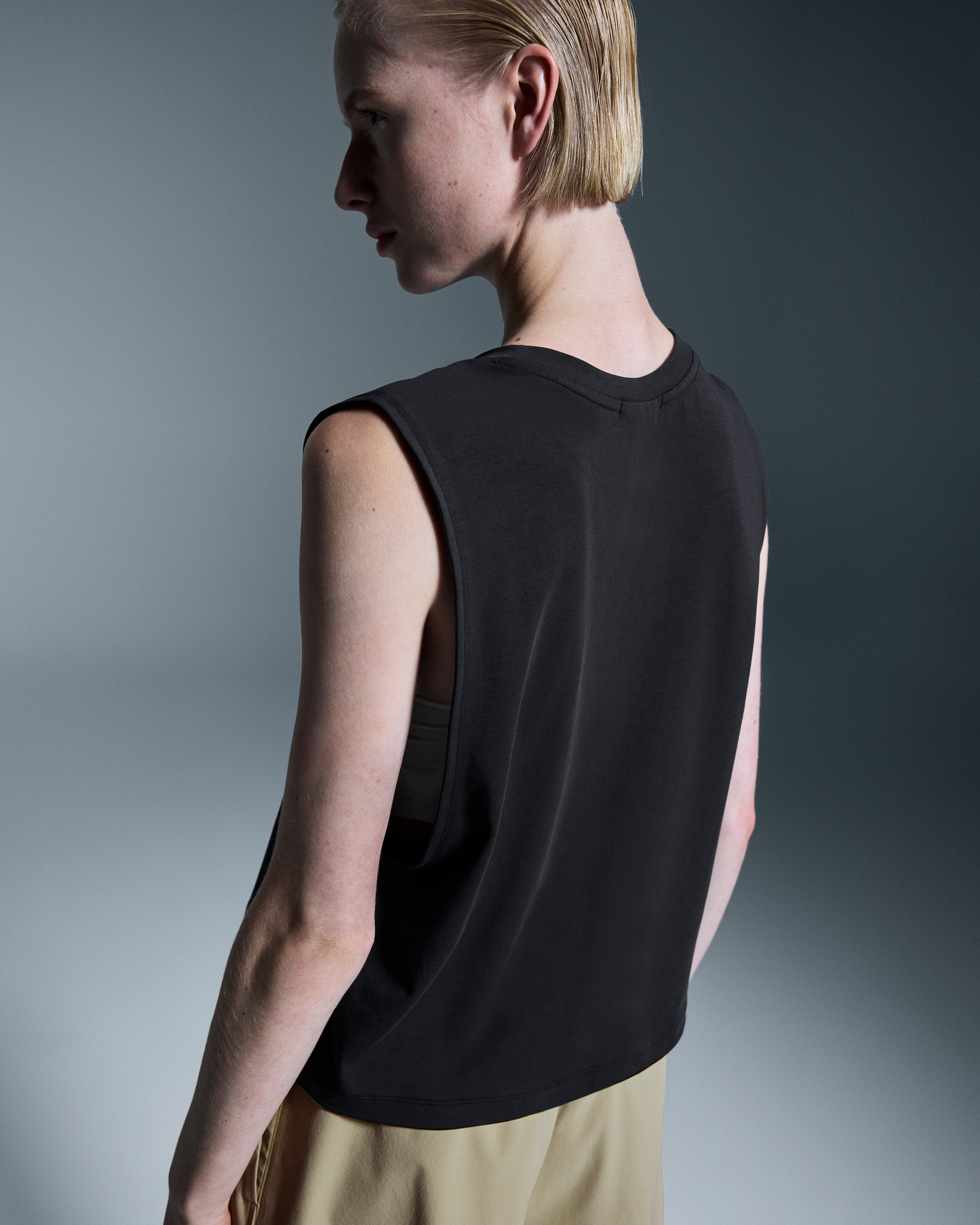 On Focus Crop Black (Women's)