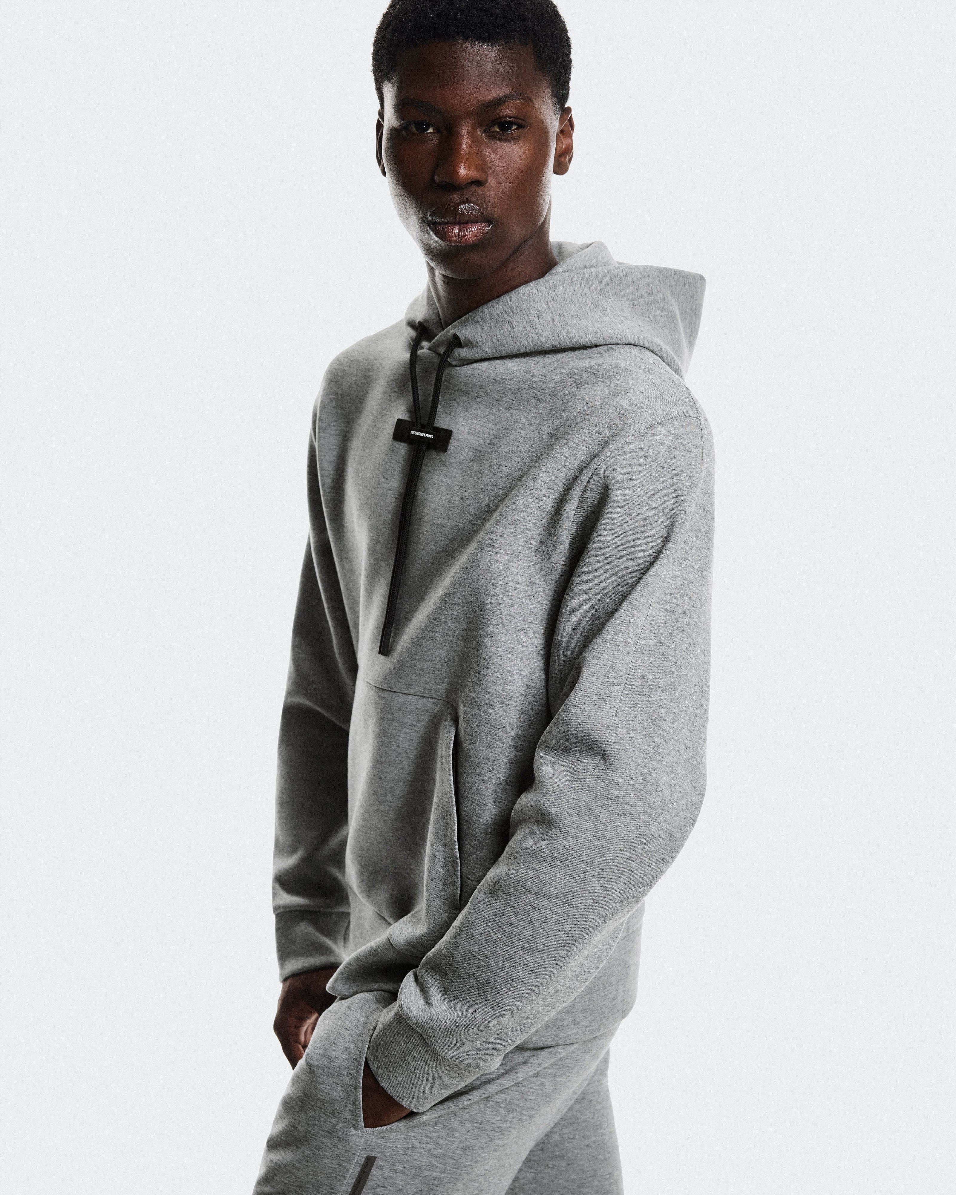 On Focus Tech Hoodie Basalt