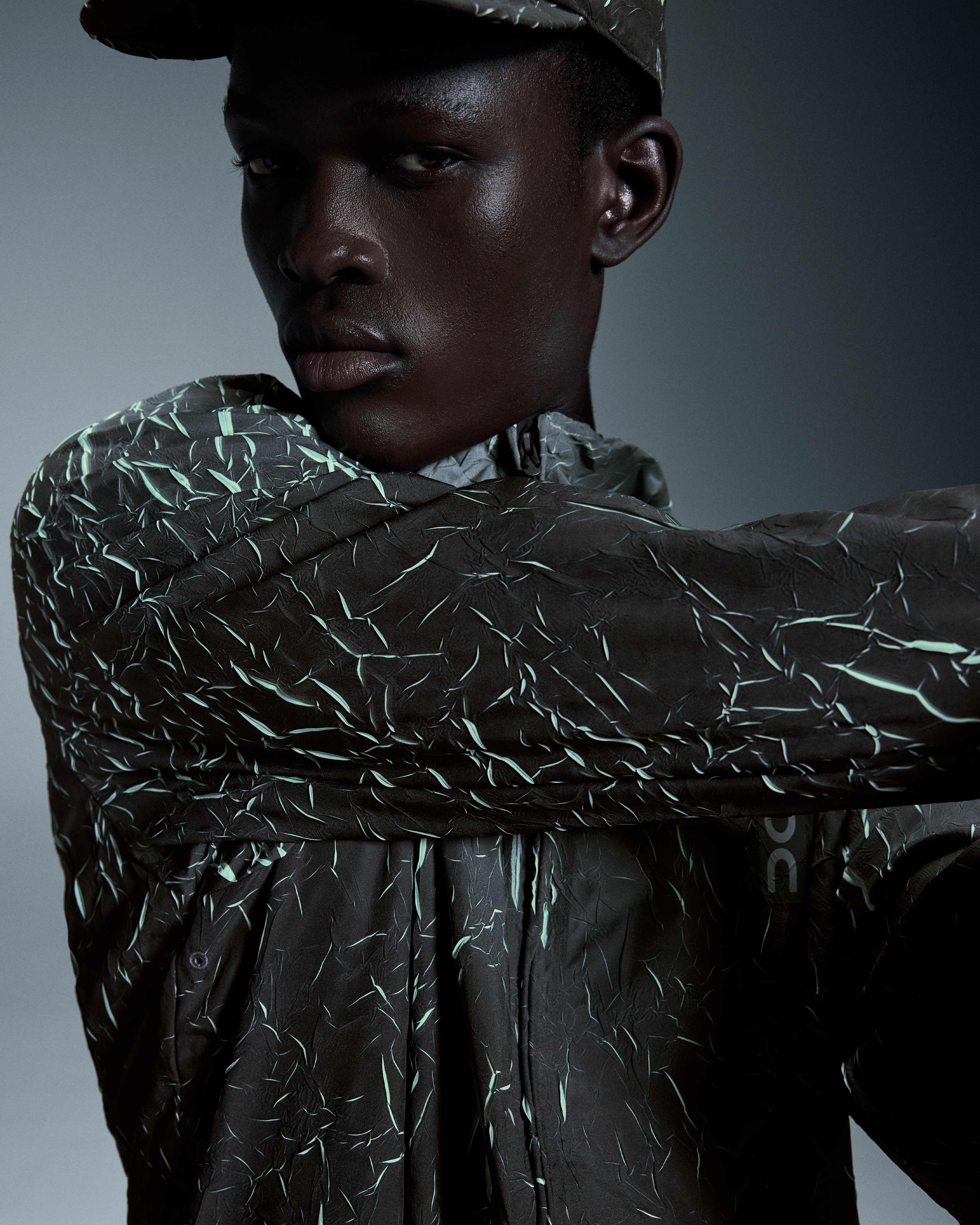 on pace run jacket Black | Lima