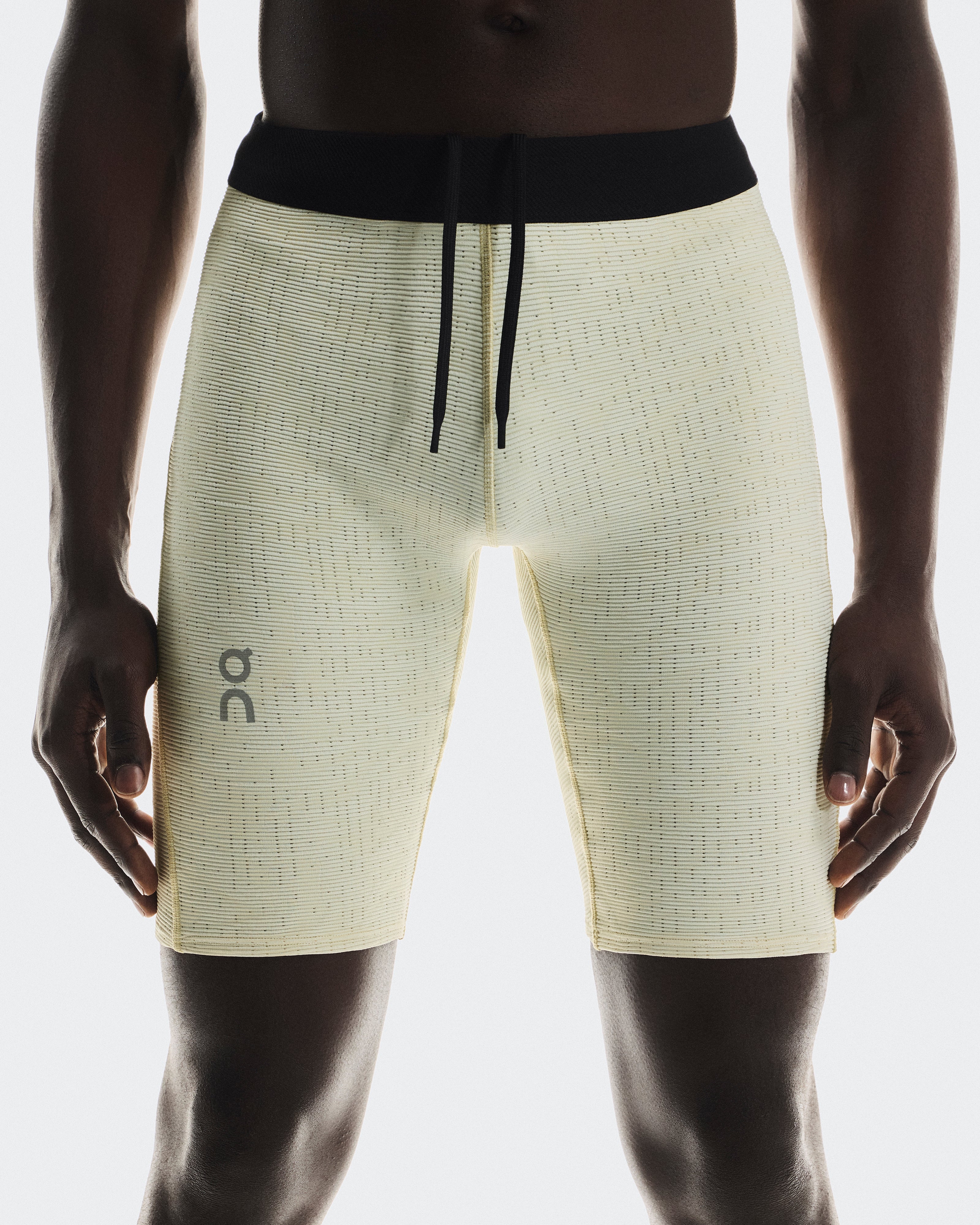 On Pace Tights Short Taupe