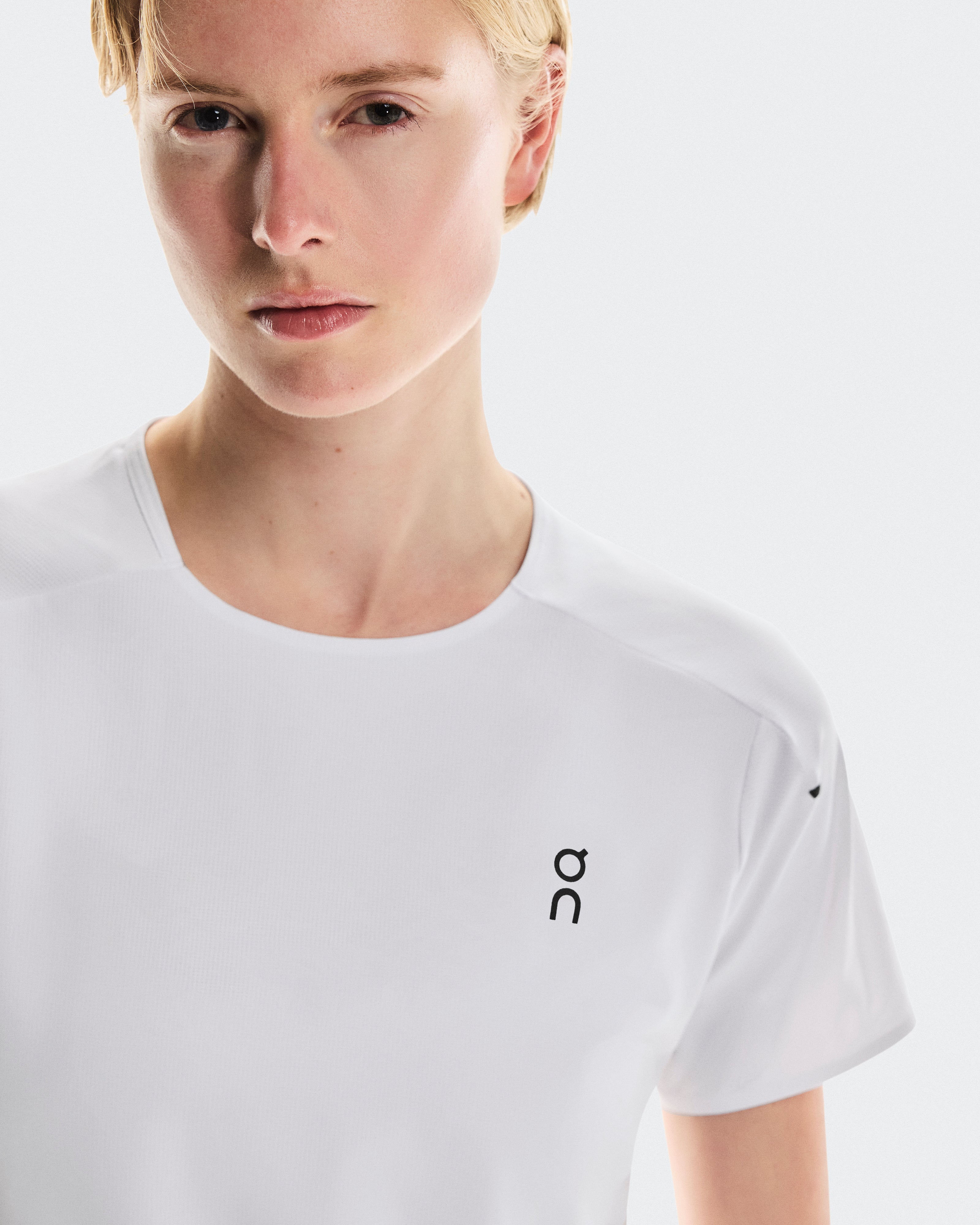 On Performance-T White | Silver (Women'S)