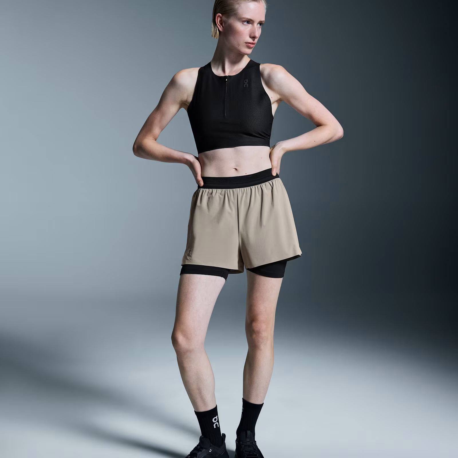On 3" Performance 2/1 Shorts Cinder | Black (Women'S)