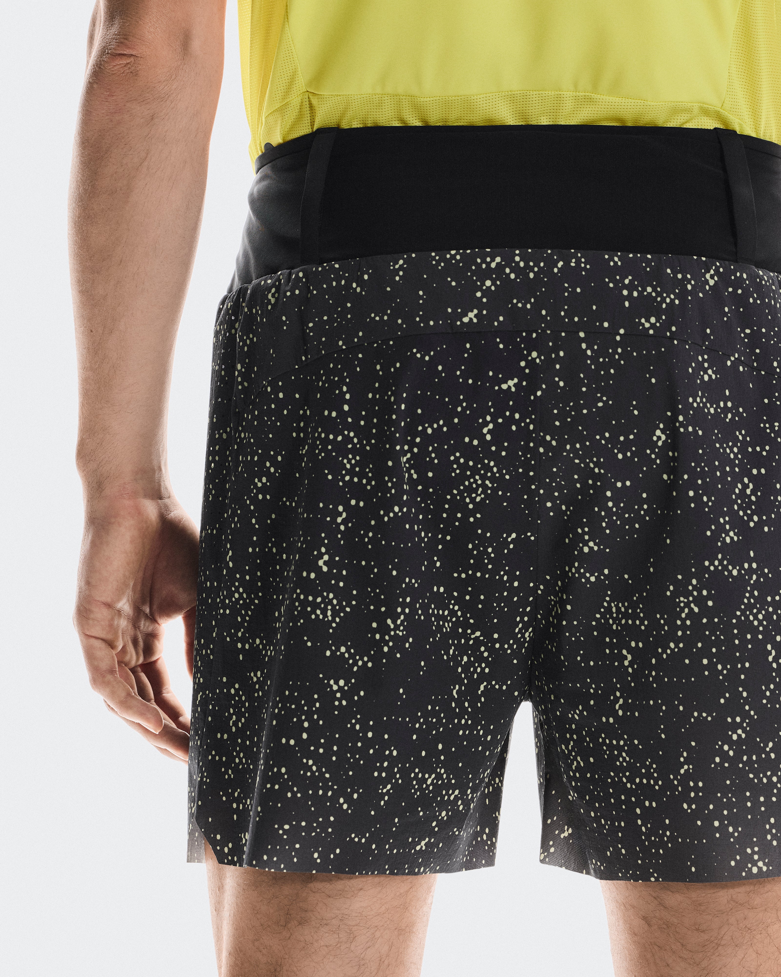 On Ultra Shorts Iron | Lime