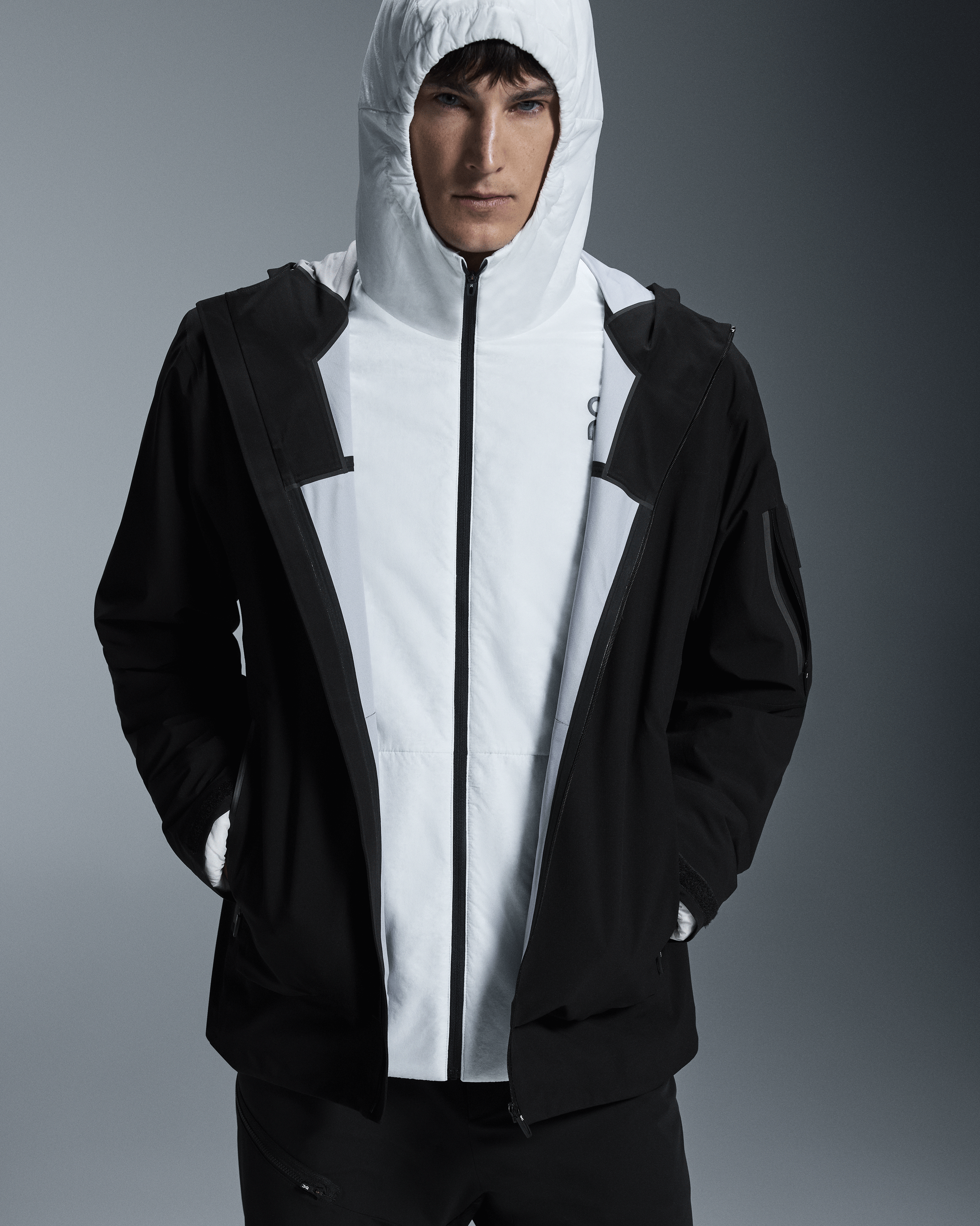 on trek jacket insulated White