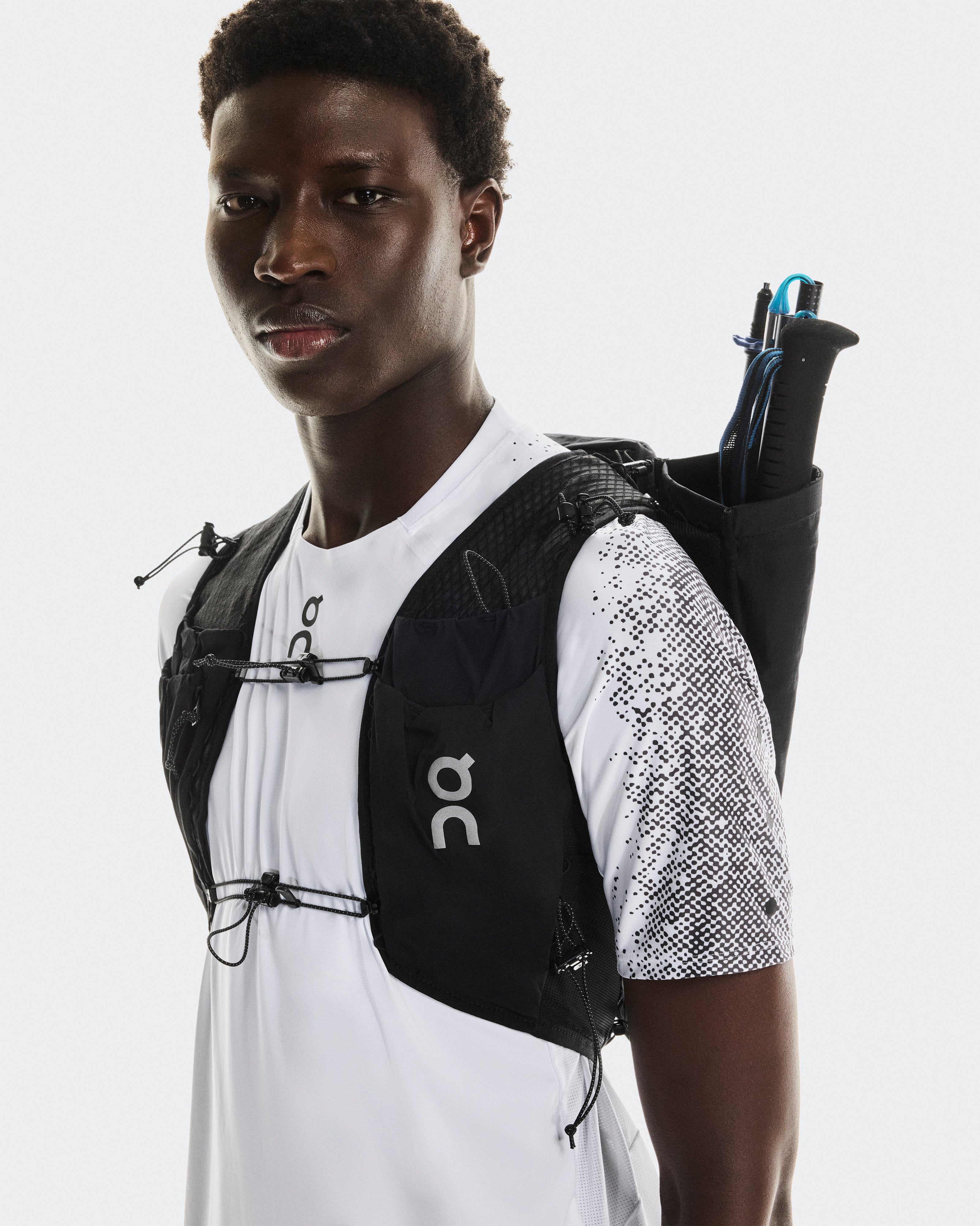 On Ultra Quiver Black