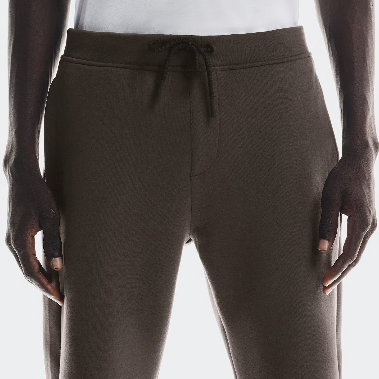 On Focus Tech Sweatpants Pebble