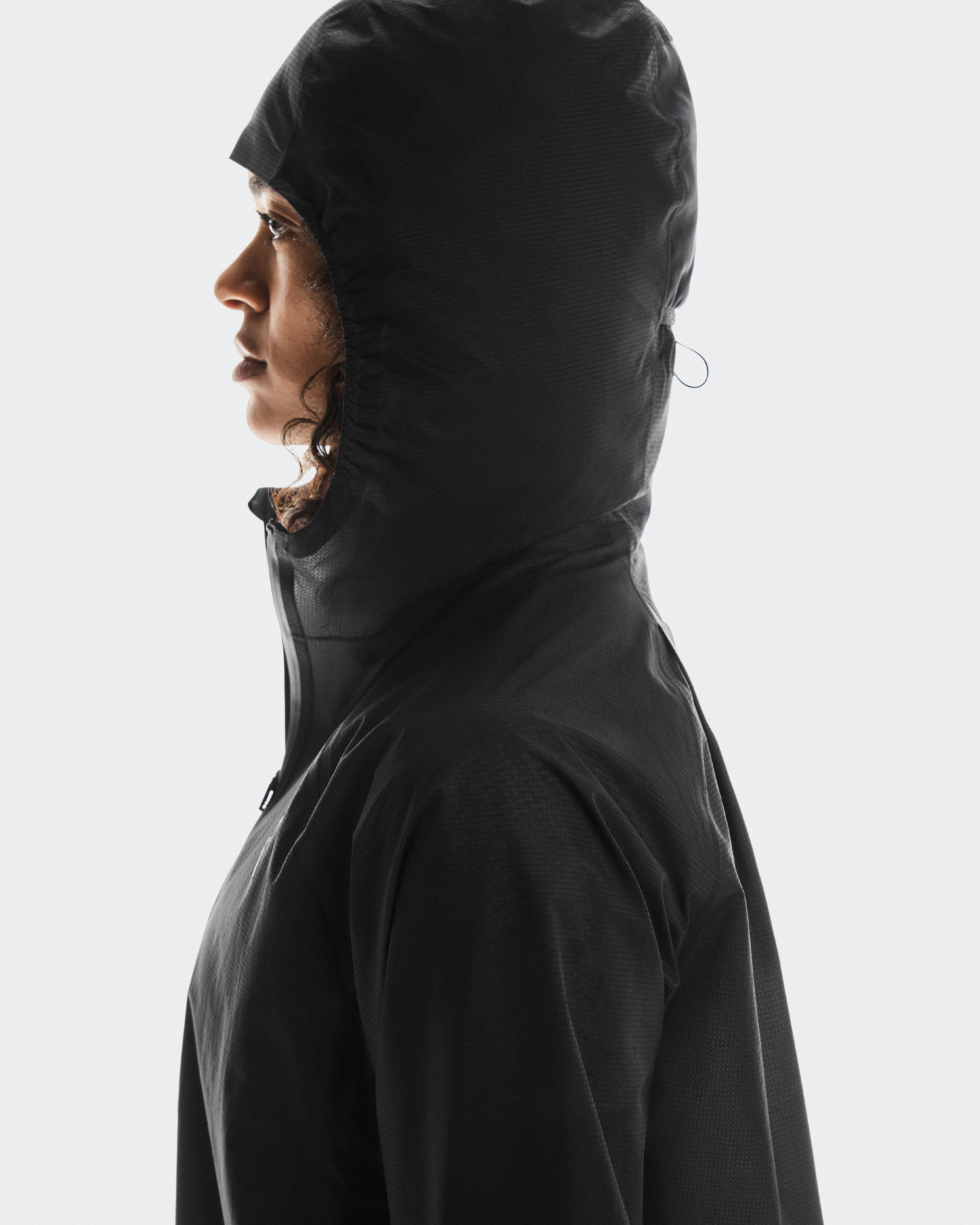 On Ultra Jacket Black (Women's)