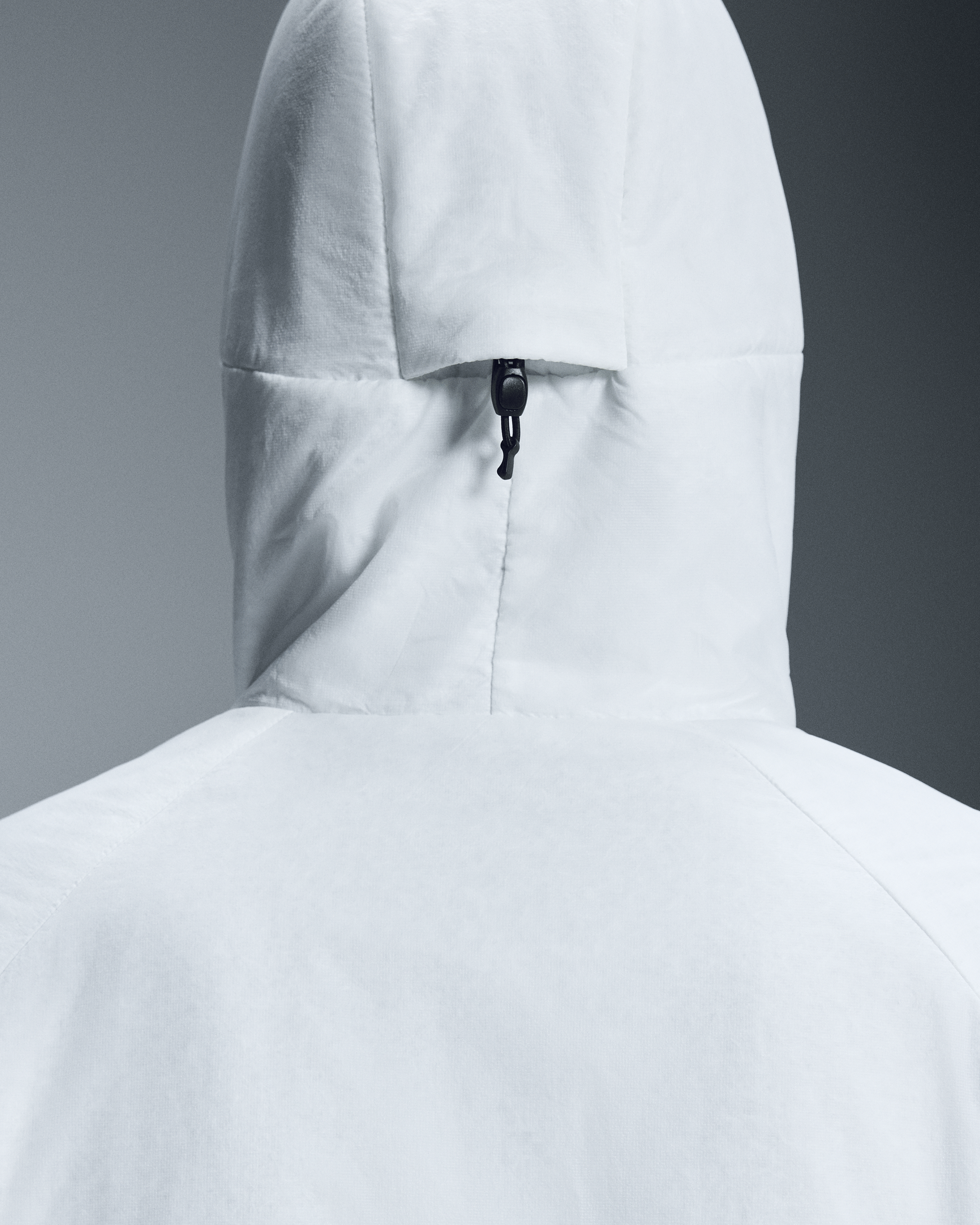 on trek jacket insulated White