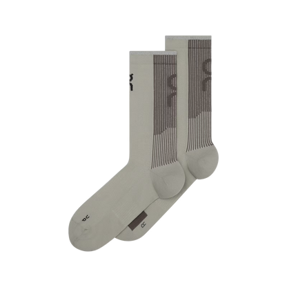 On Performance Run Sock High Brume | Clove