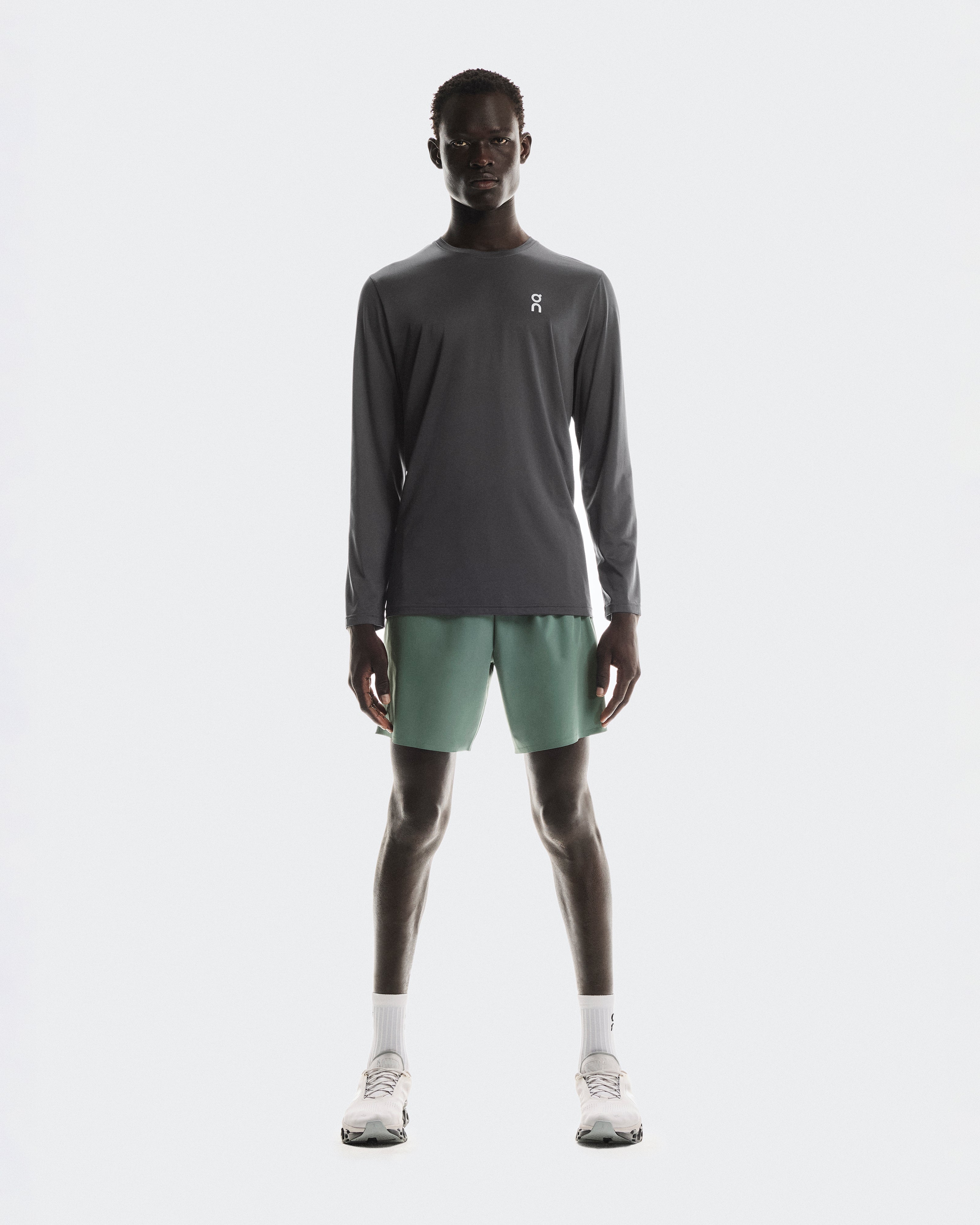 On 7" Performance Shorts Olive