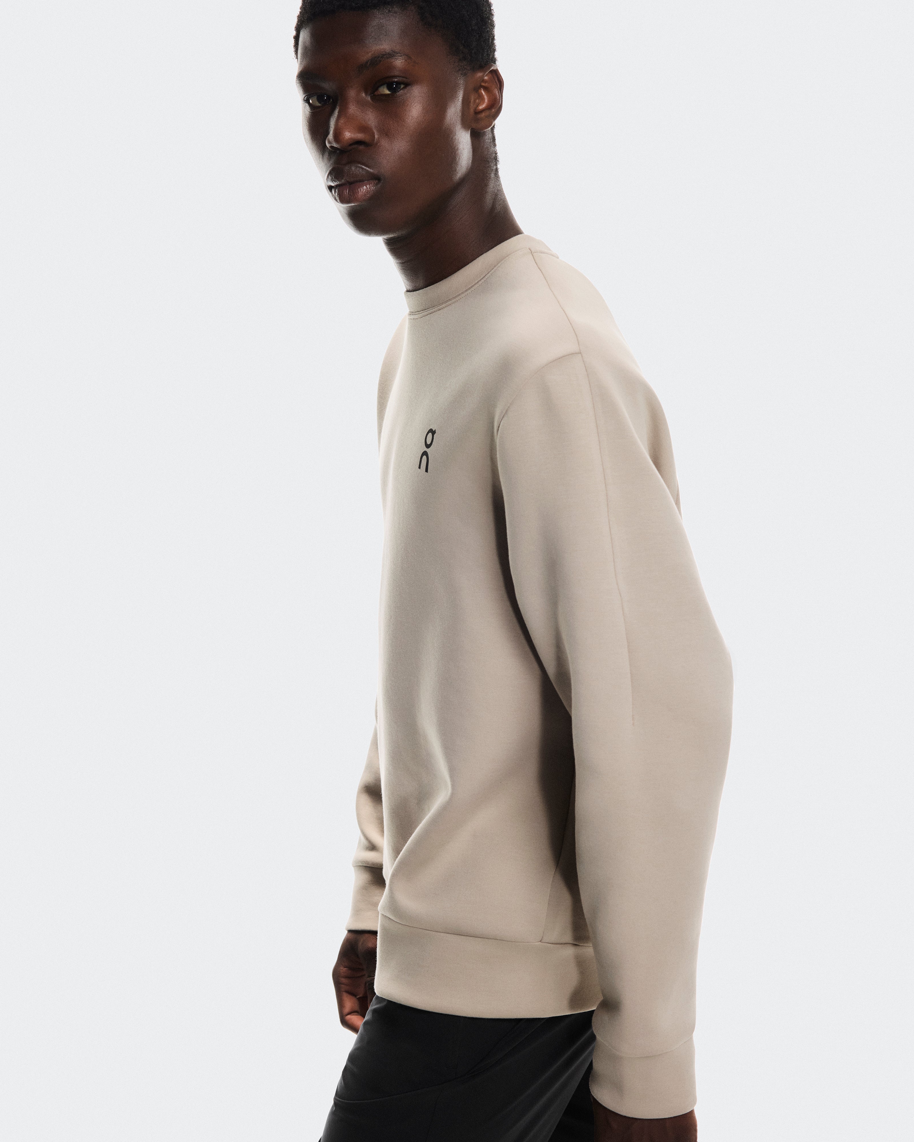 On Focus Tech Crew Desert