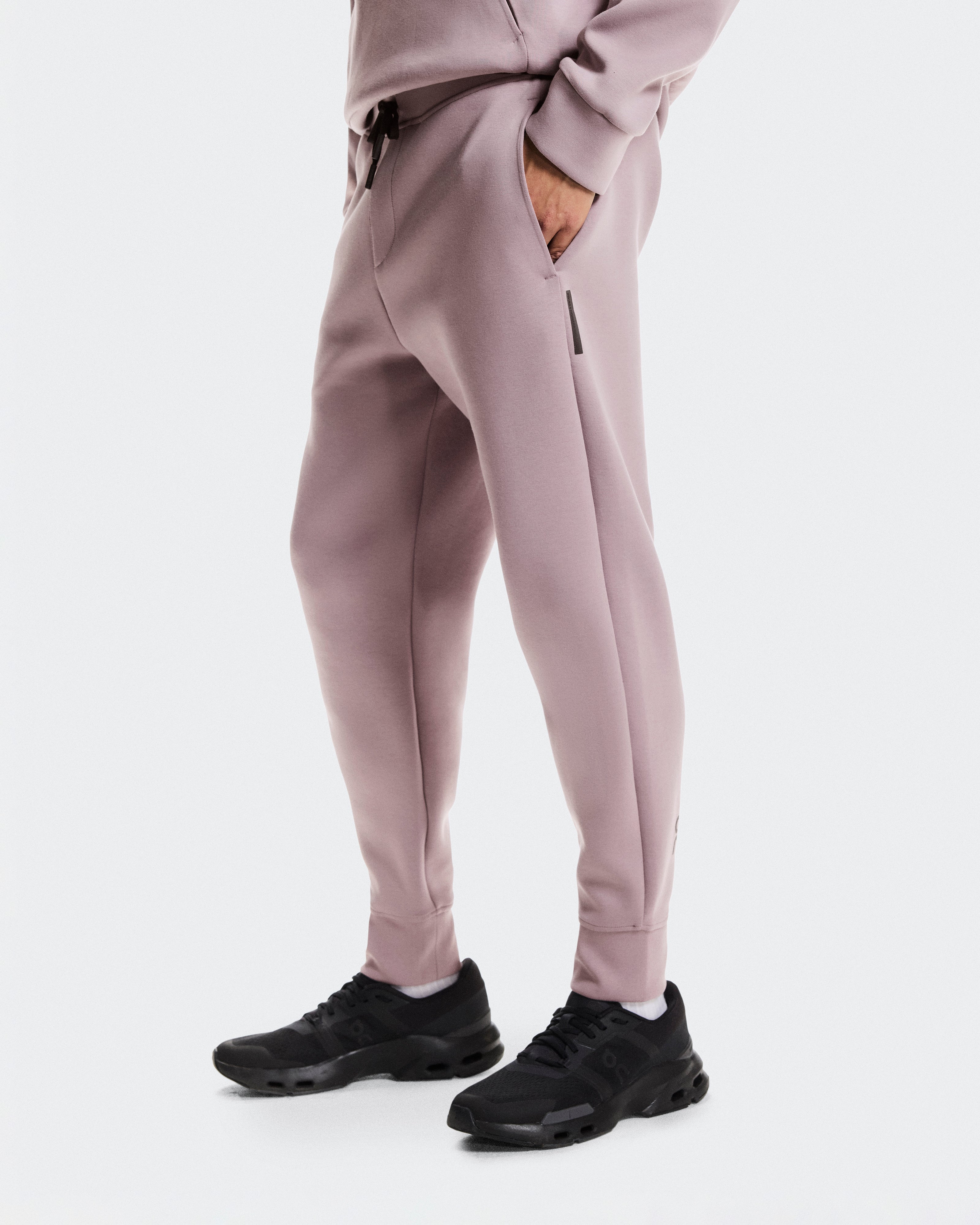 On Focus Tech Sweatpants Heron