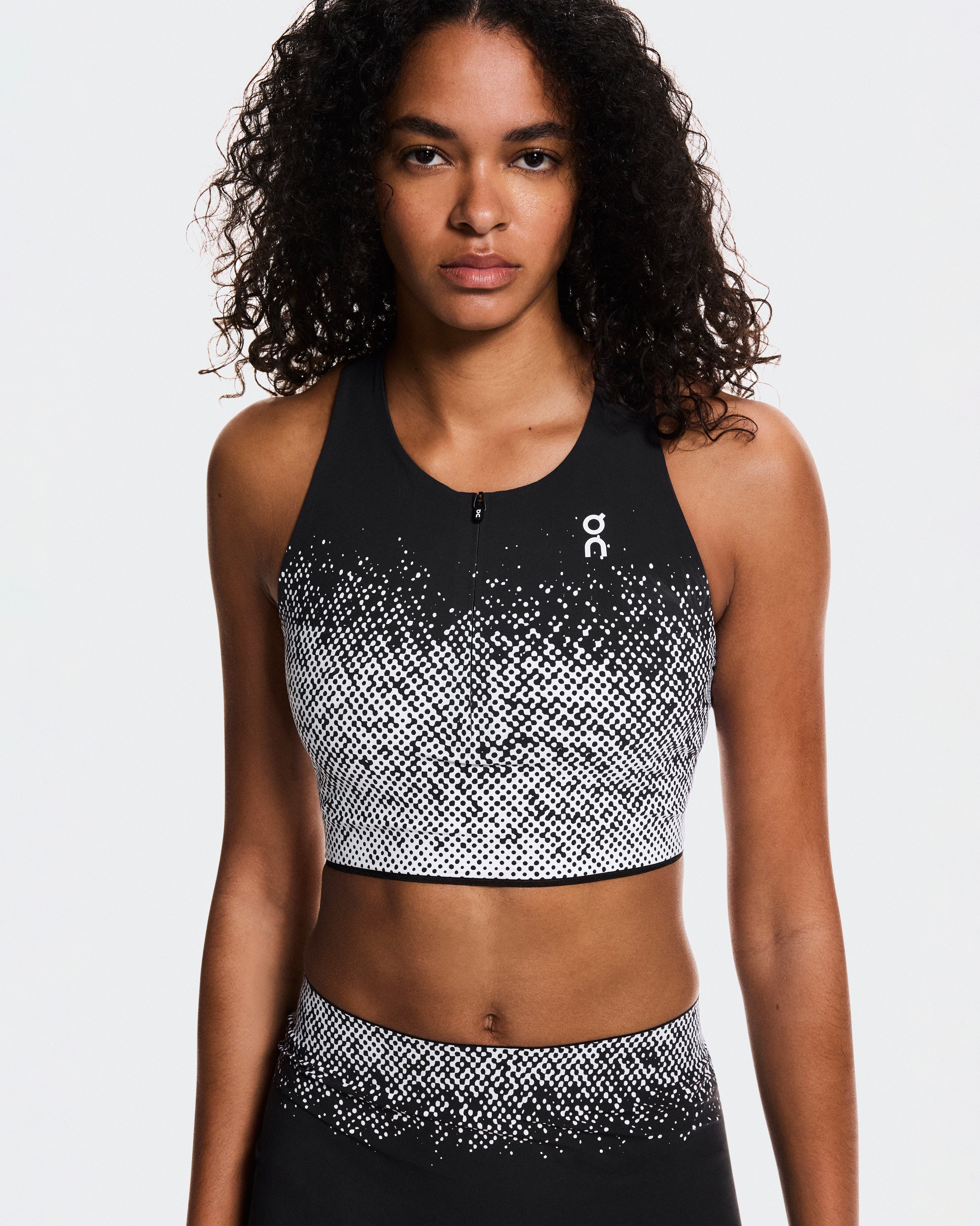 On Zero Crop White | Black (Women'S)