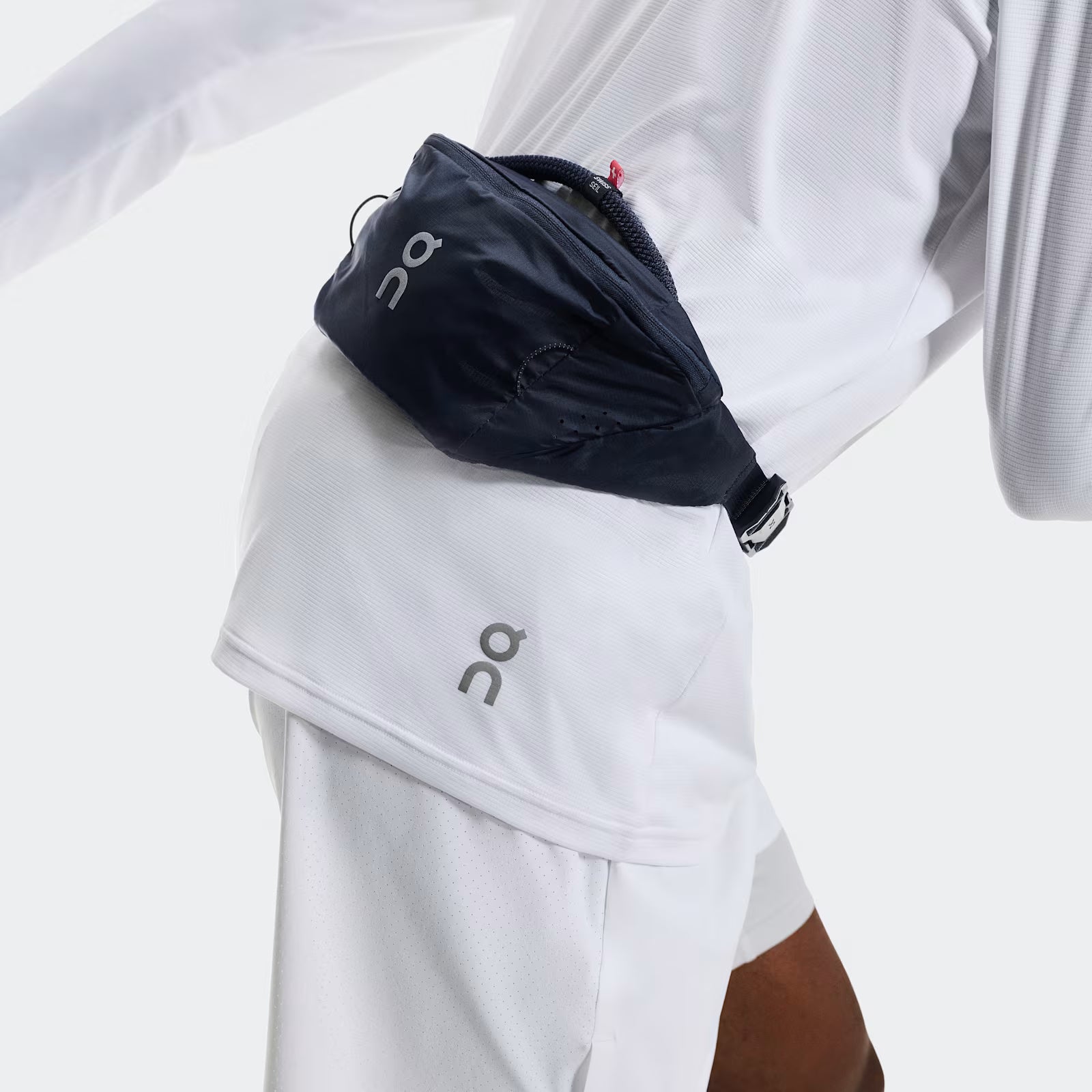 On Waist Pack 2L Lite Navy