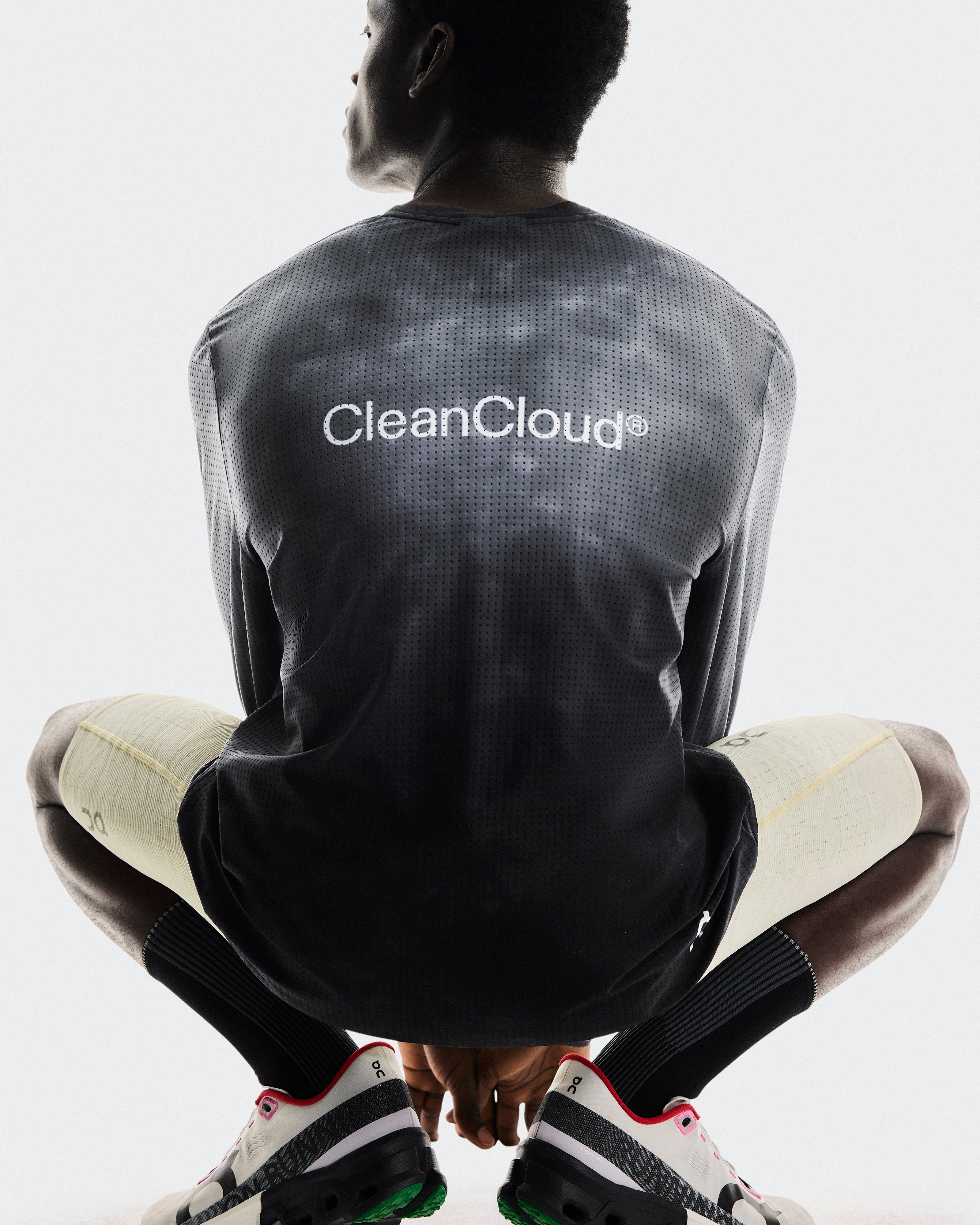 On Pace Mesh Long-T Black