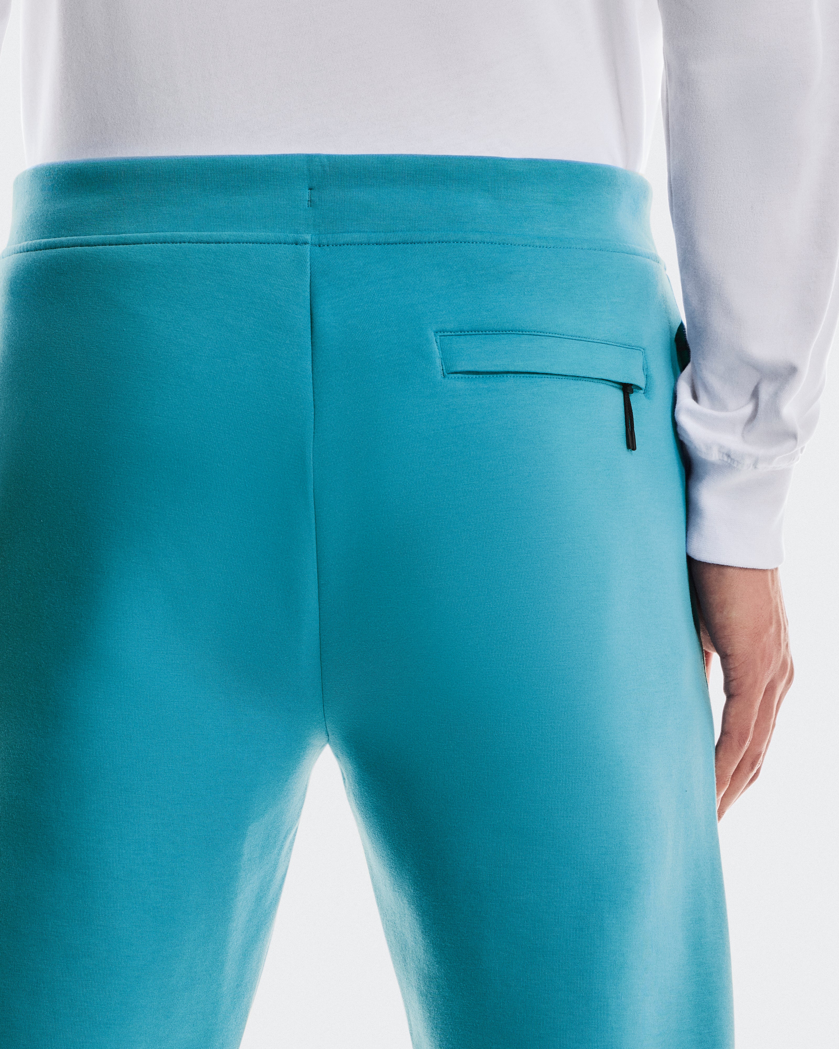 On Focus Tech Sweatpants Niagara