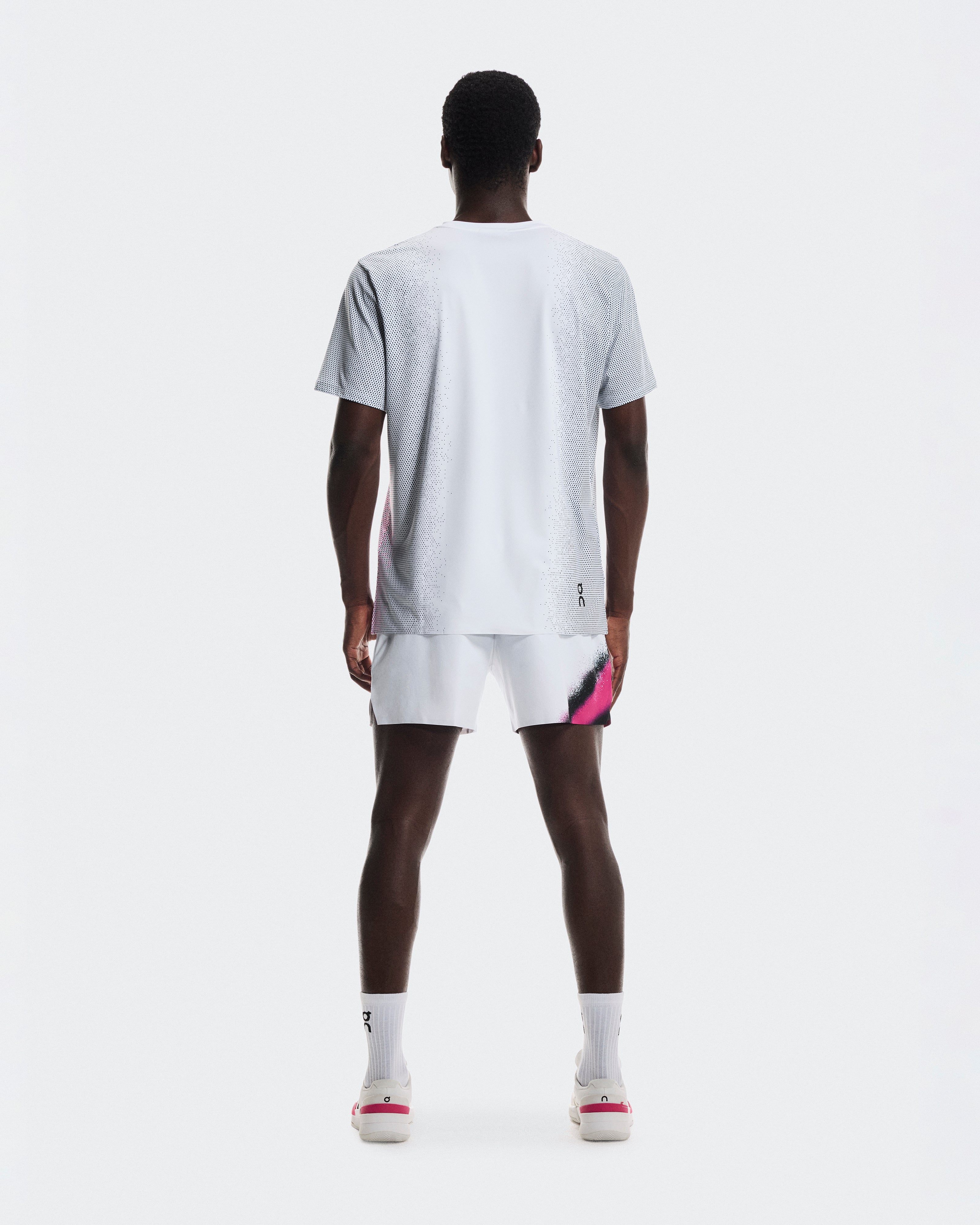 On Court-T White | Dim