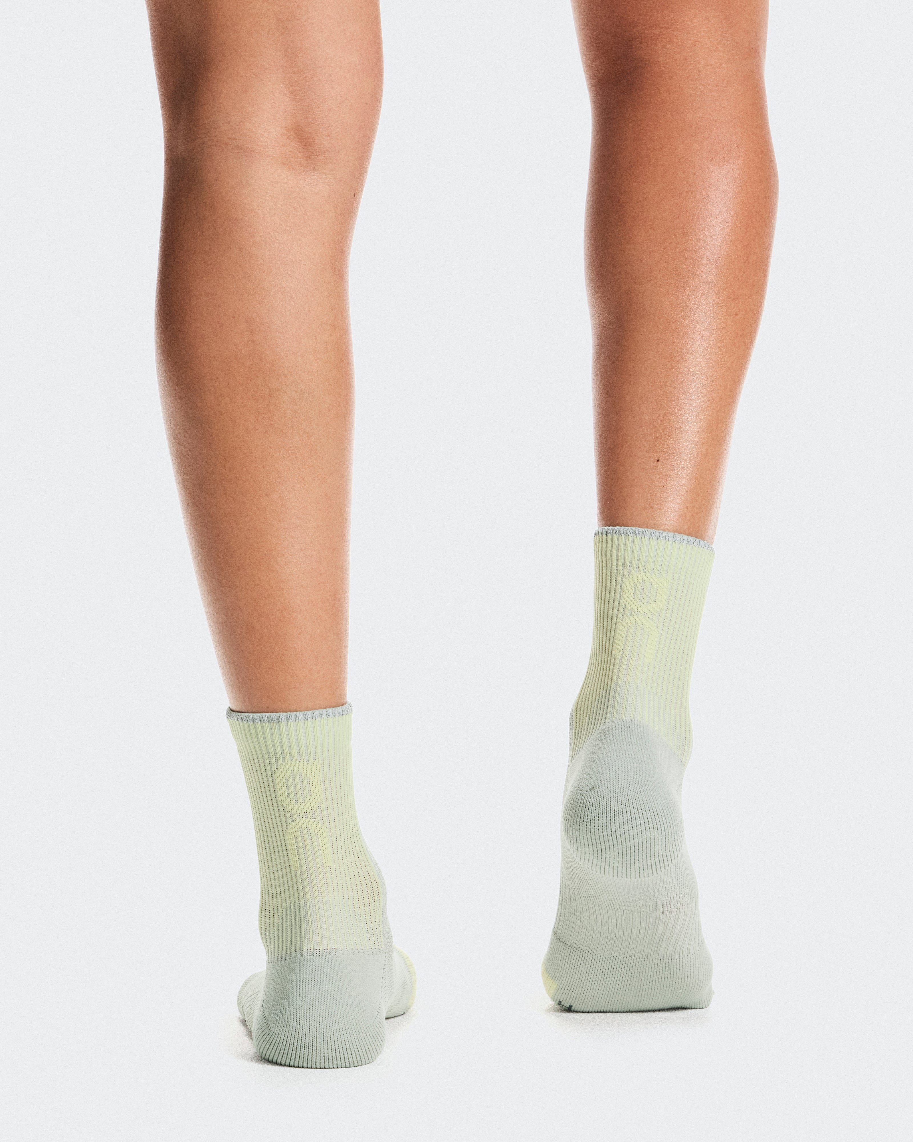On Performance Run Sock Mid Tin | Lemonade