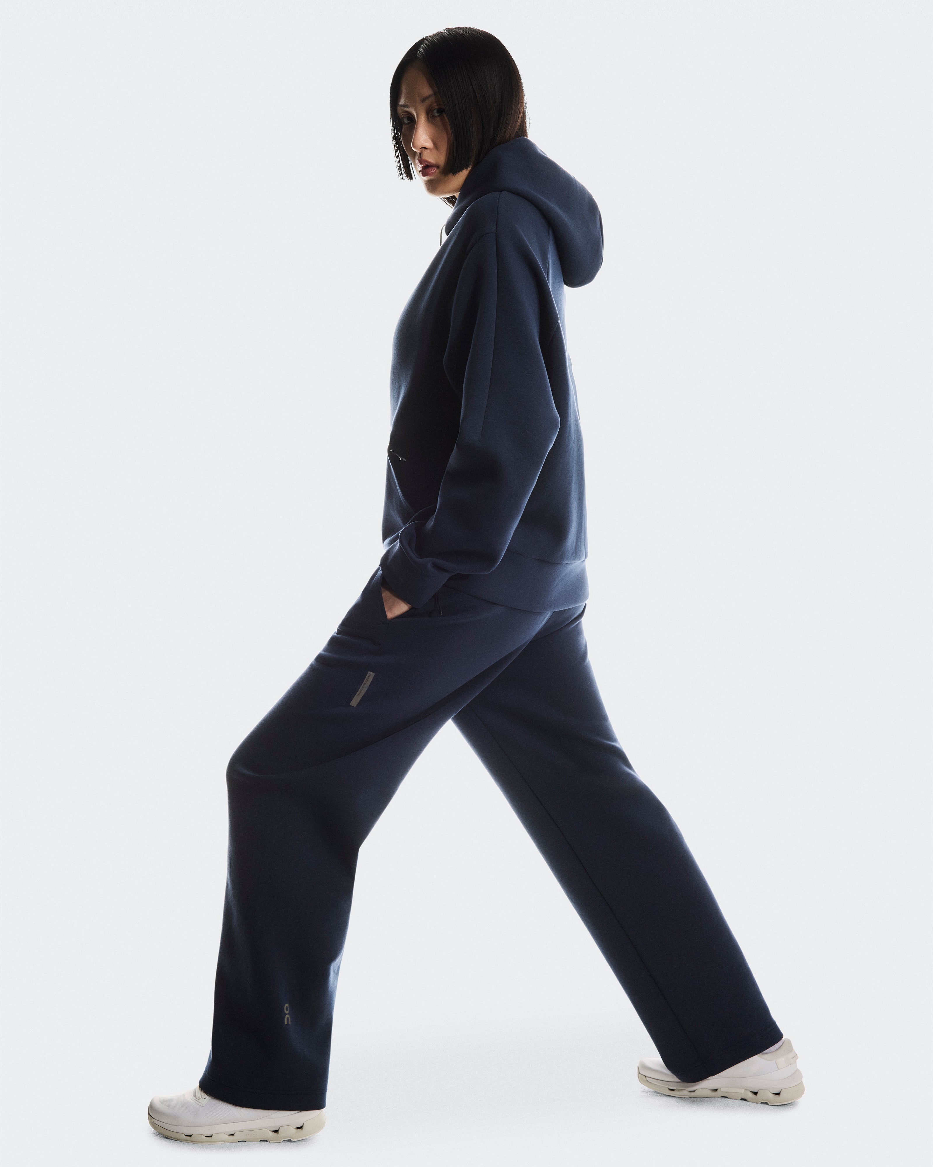 On Focus Tech Sweatpants Navy (Women's)