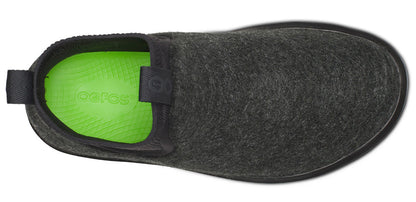 Oofos Women's Wool-Blend Boot Black & Charcoal