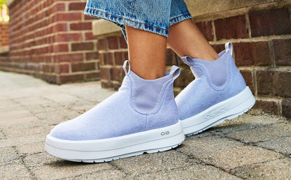 Oofos Women's Wool-Blend Boot White & Spacedust