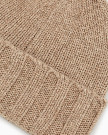 Emporio Armani Cashmere beanie with ribbed texture and cuff Essential