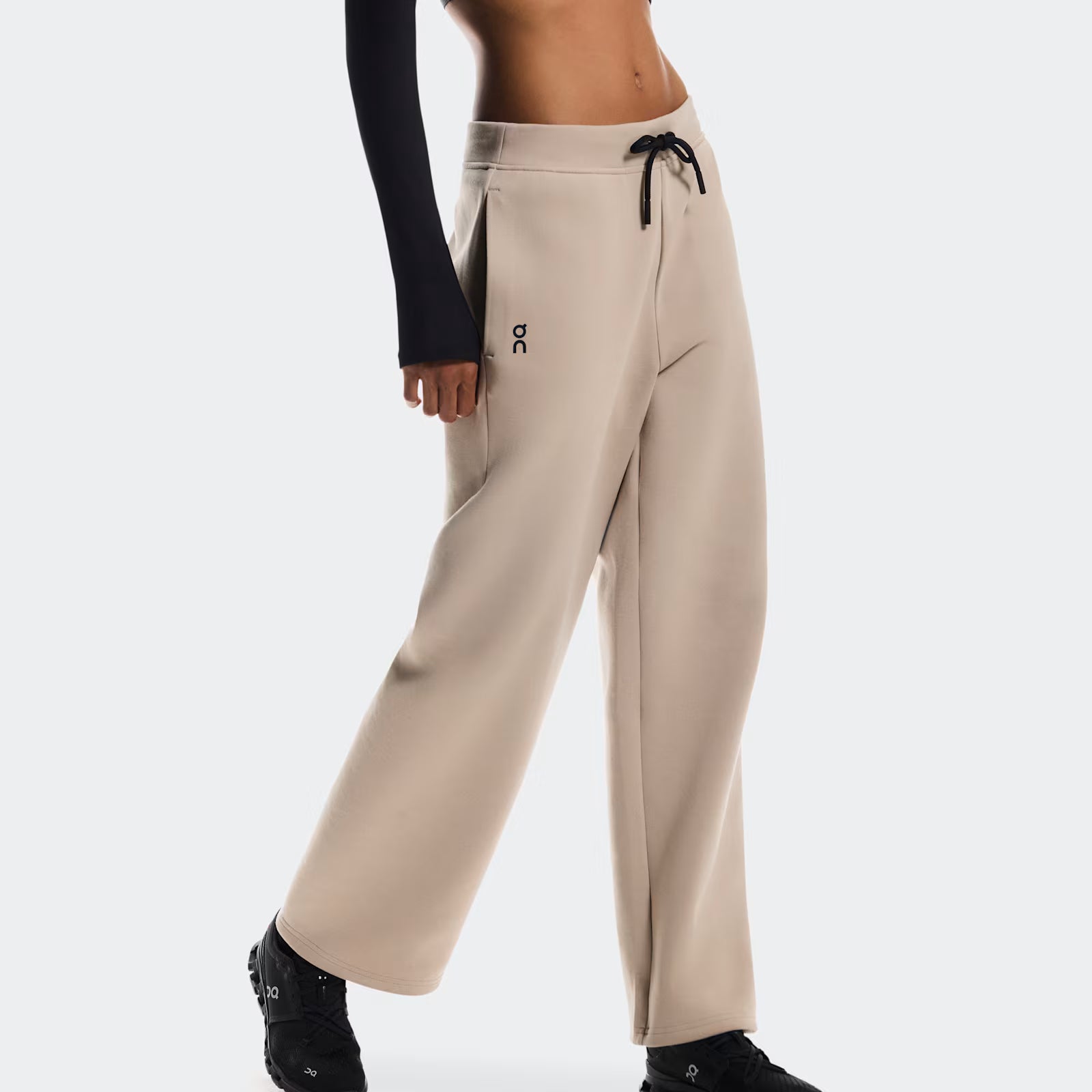 On Focus Tech Sweatpants Desert (Women'S)
