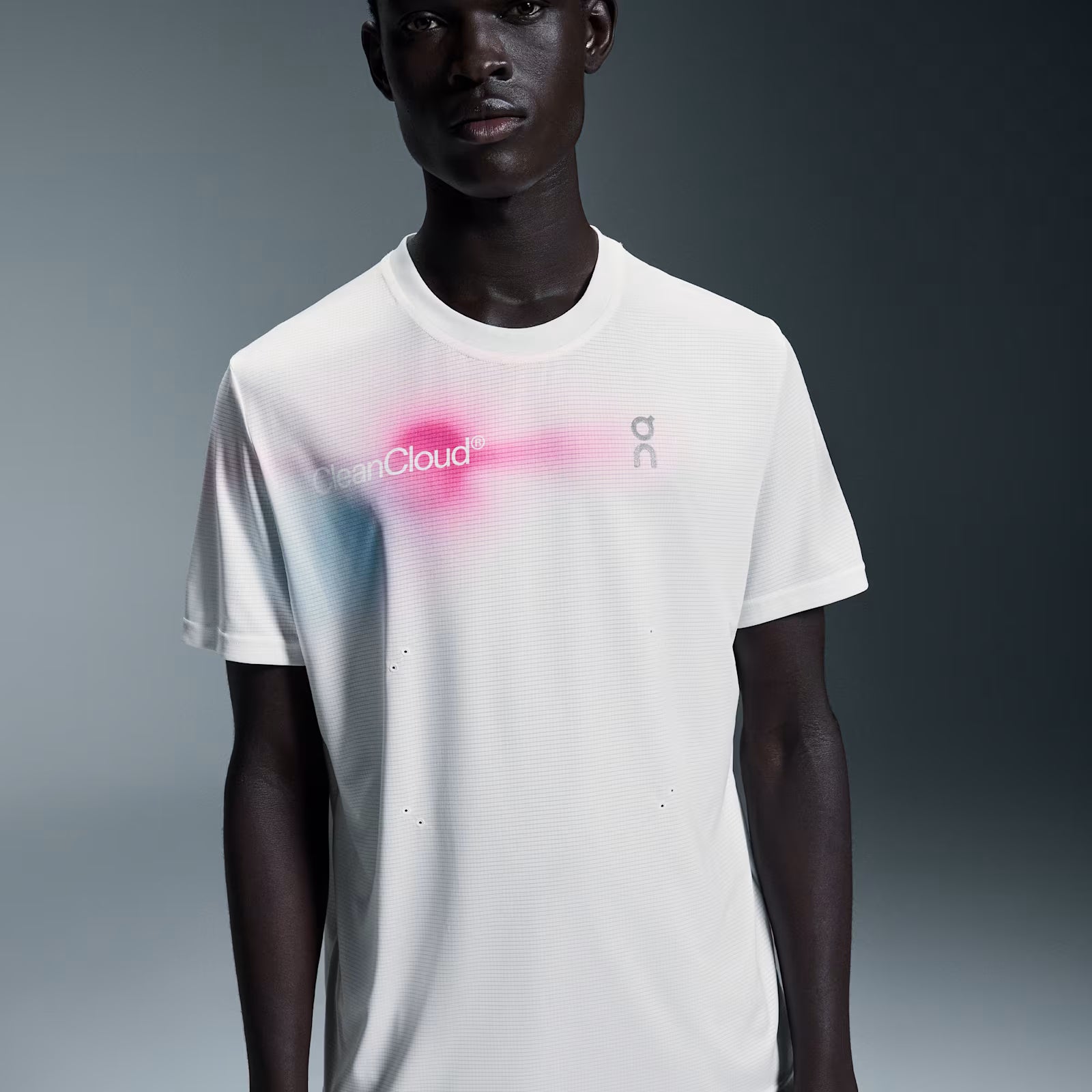 On Pace-T Undyed | Pink