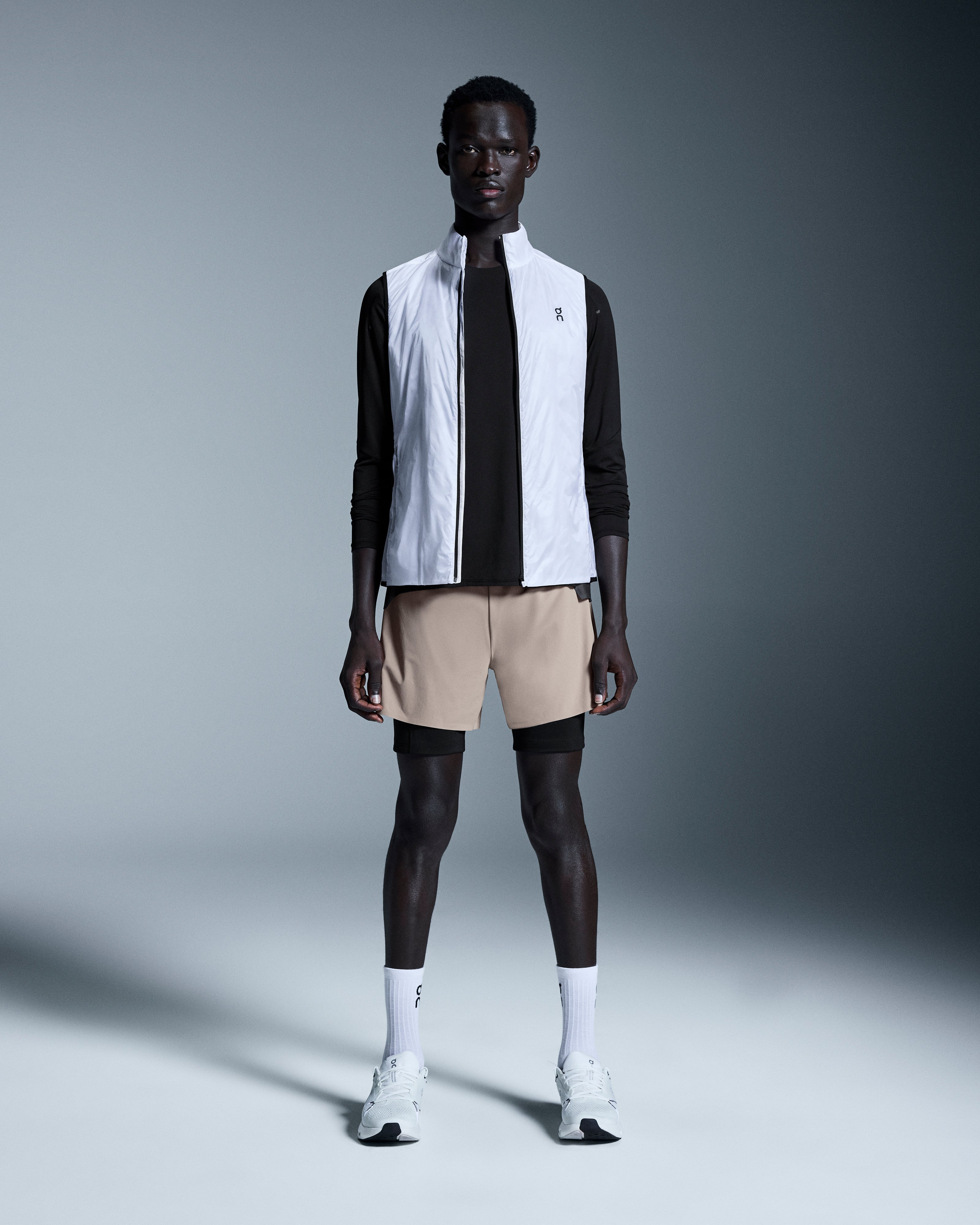 On 5" Performance 2/1 Shorts Cinder | Black