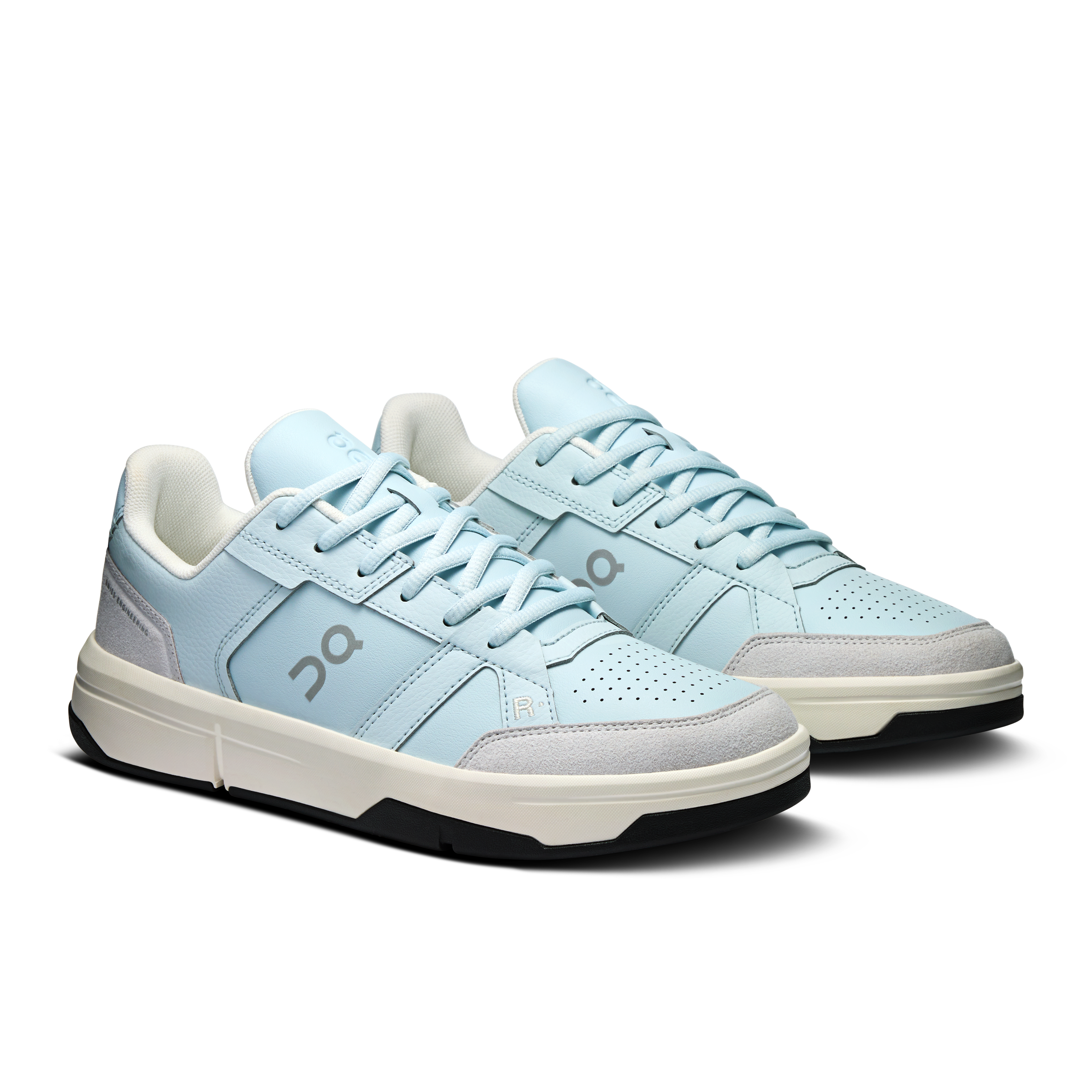 on running the roger clubhouse arctic ivory (women's)