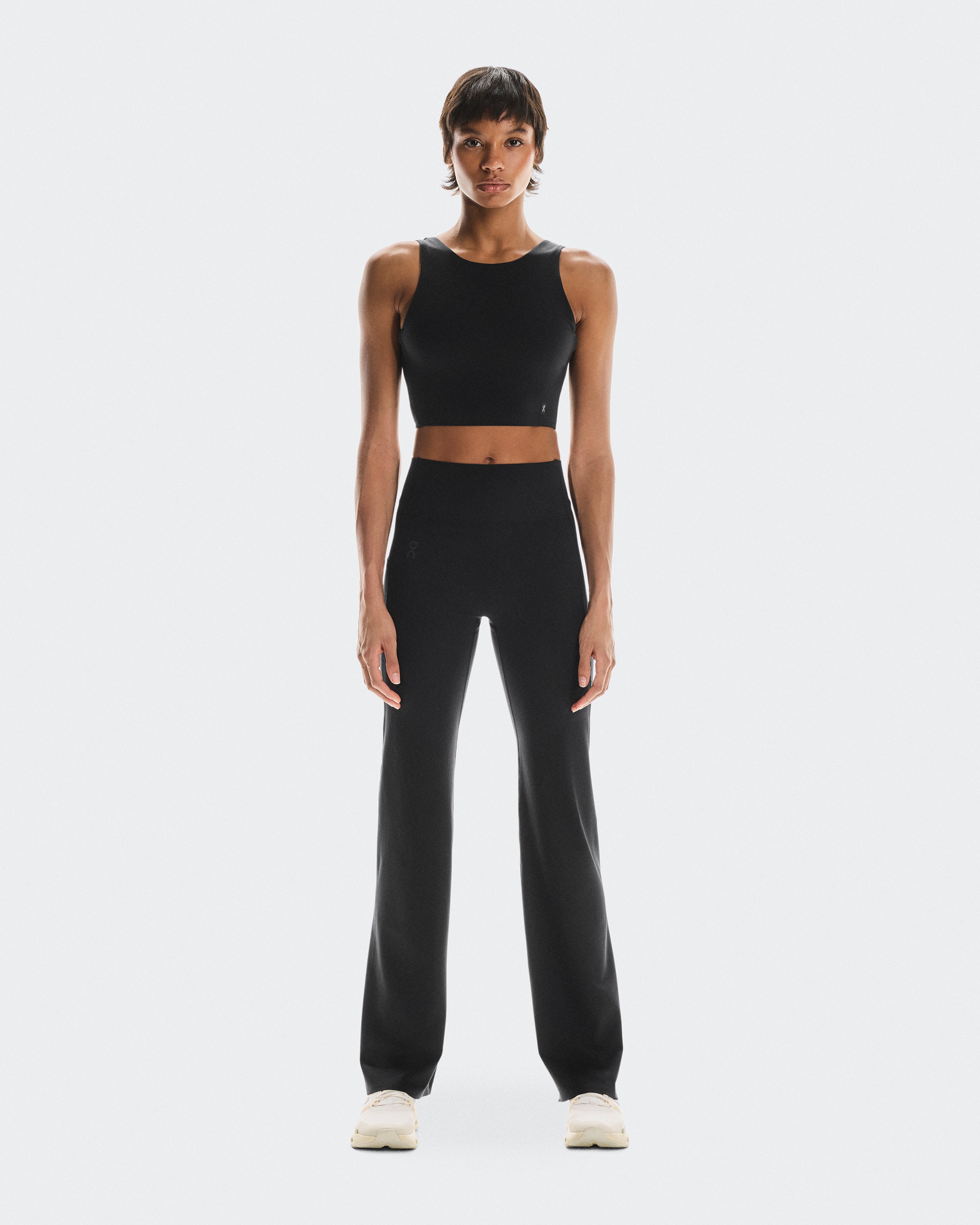 On Studio Flared Tights 32" Black (Women's)