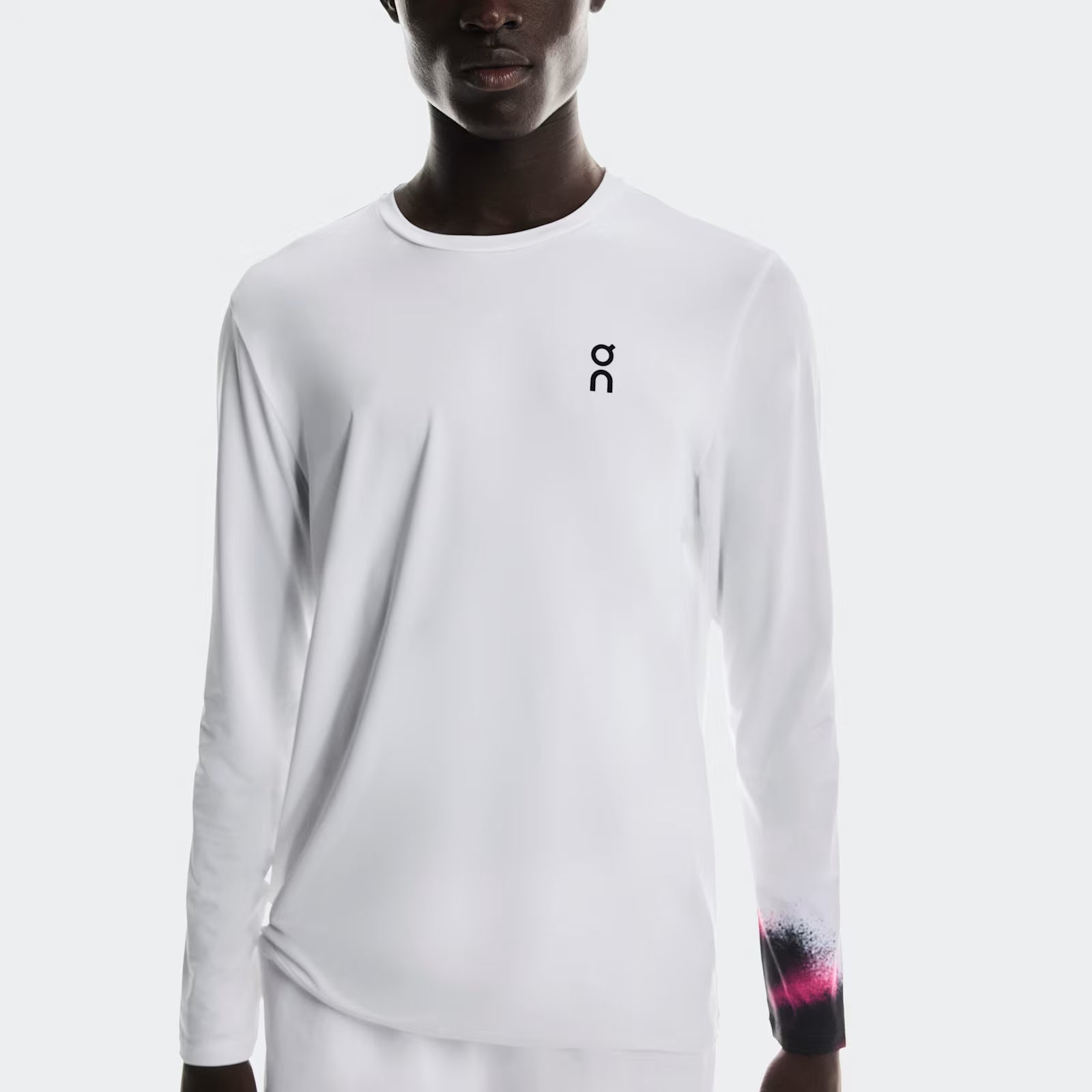 On Court Long-T White | Black
