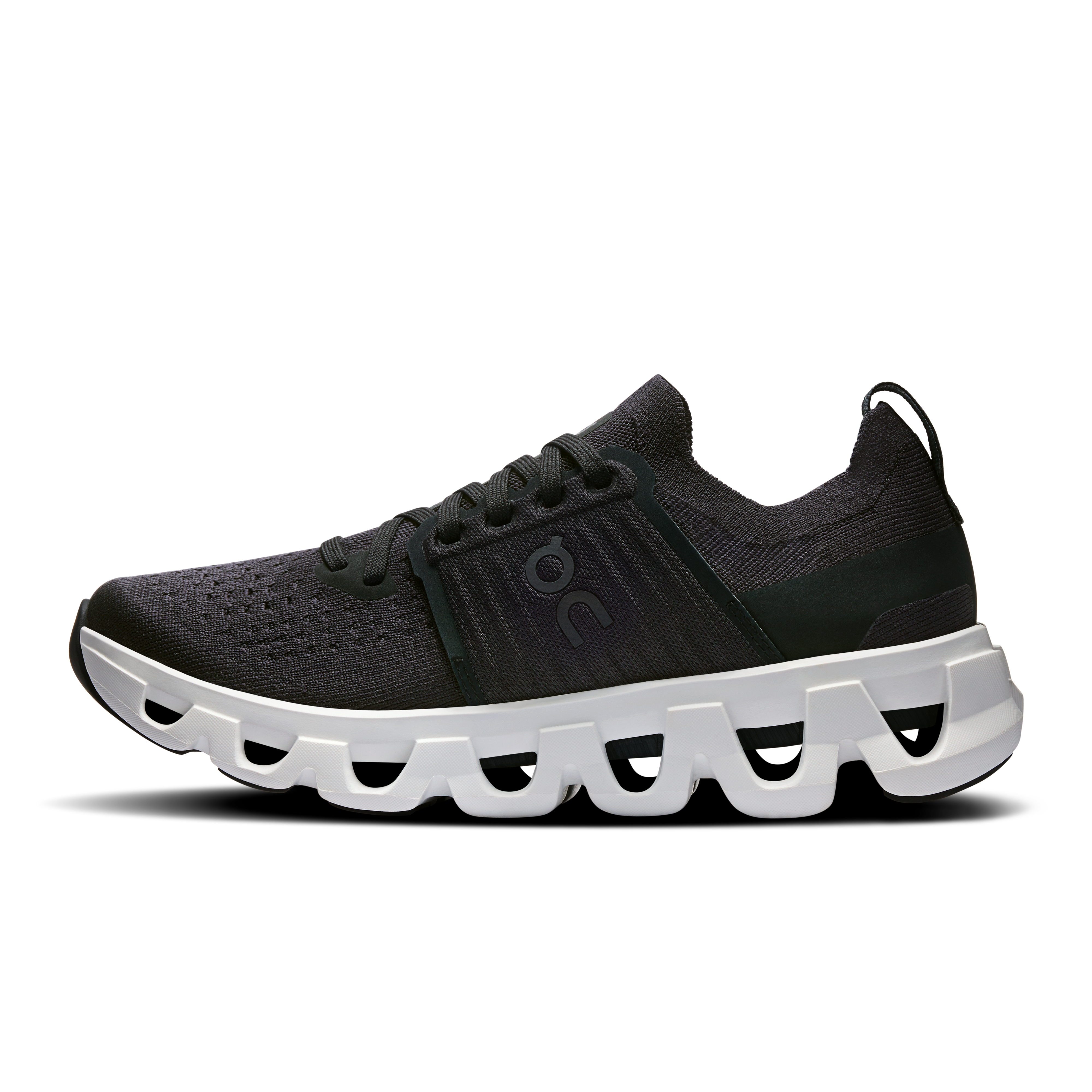 on running cloudswift 4 black white (women's)