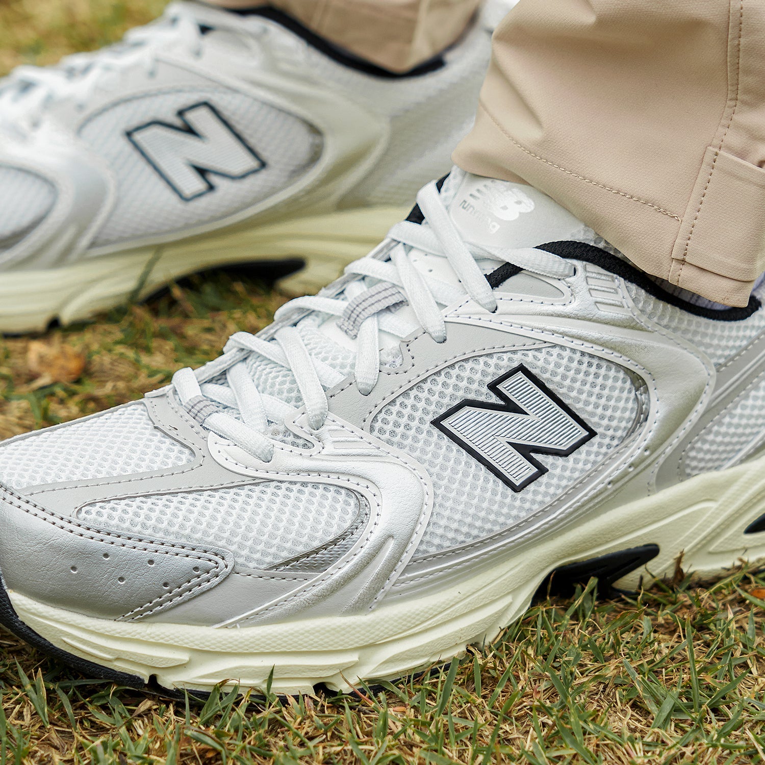 New Balance 530 Silver Cream