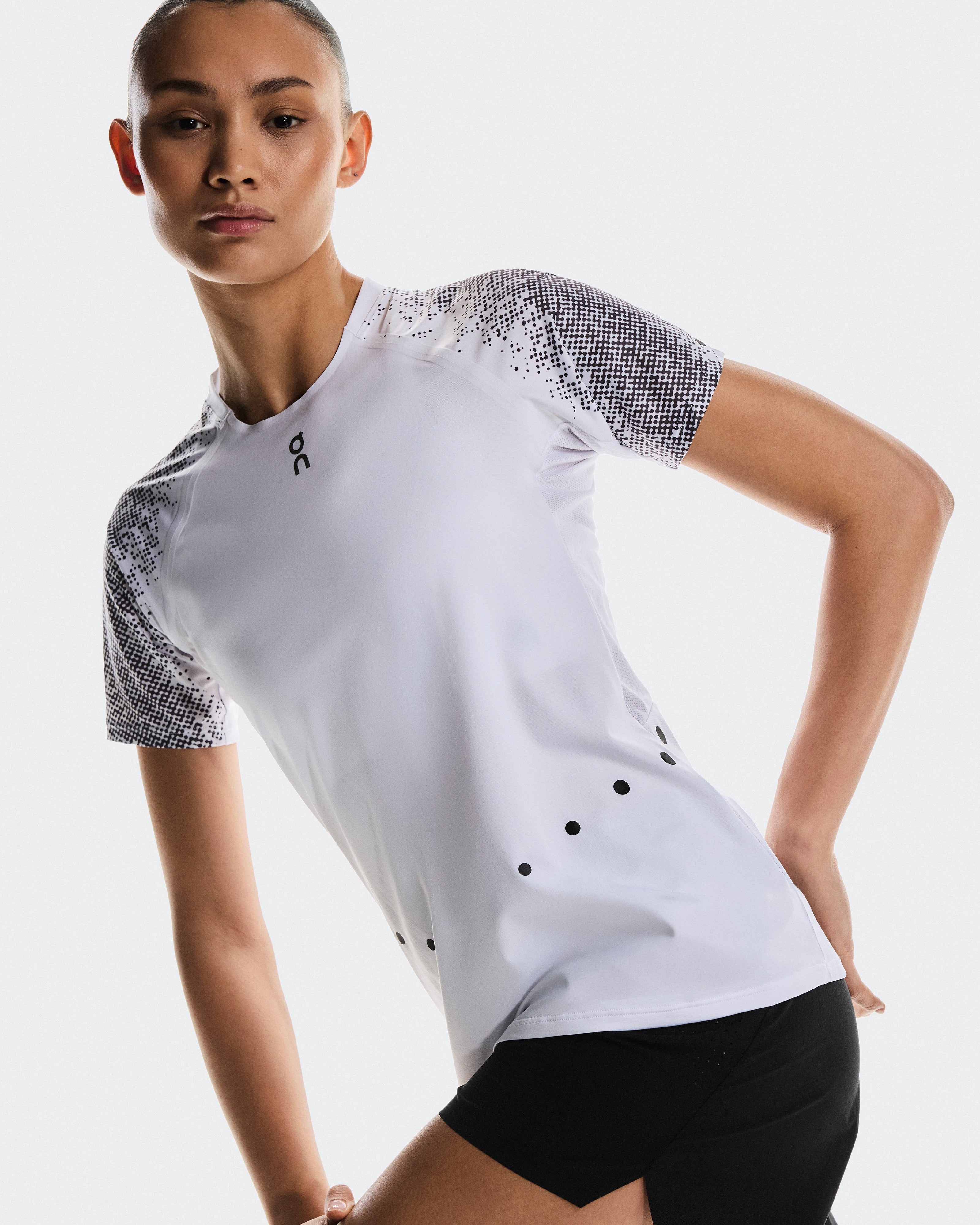 On Ultra-T White | Iron (Women'S)