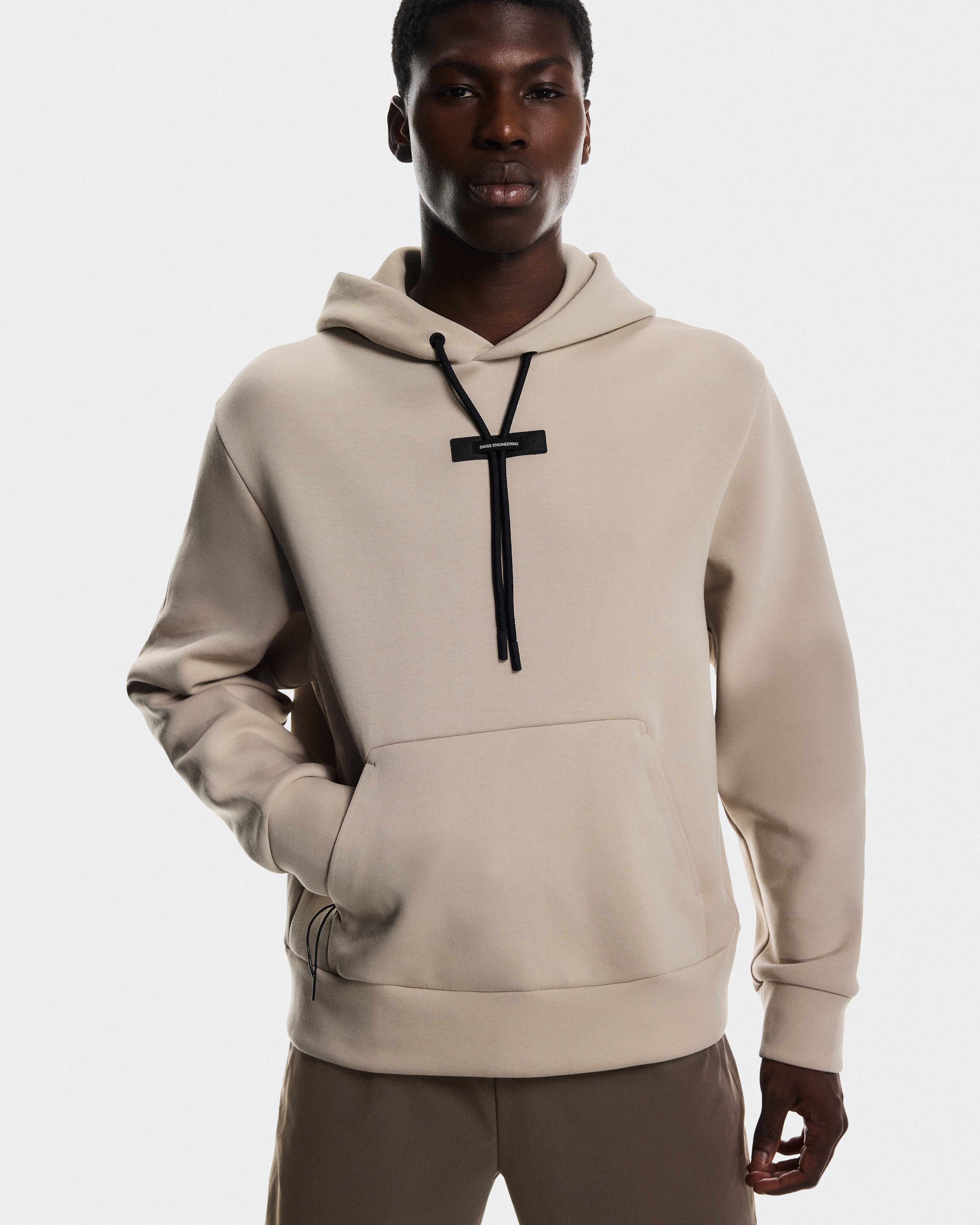 On Focus Tech Hoodie Desert