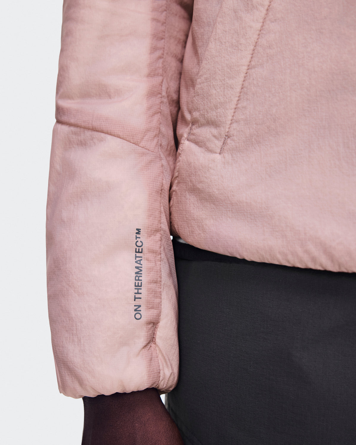 On Ascent Insulated Jacket Biscuit (Women'S)