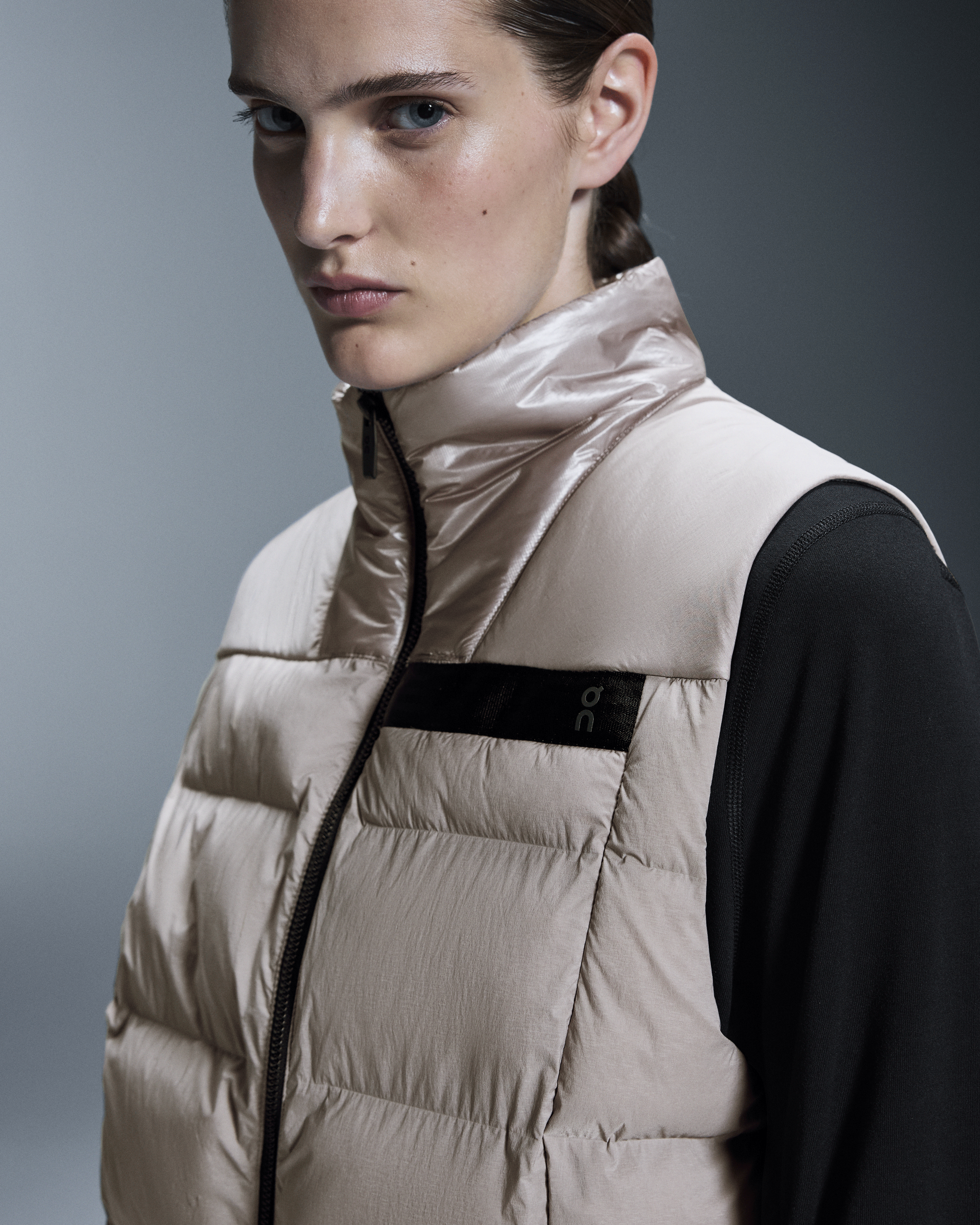 on challenger vest Zinc (Women's)